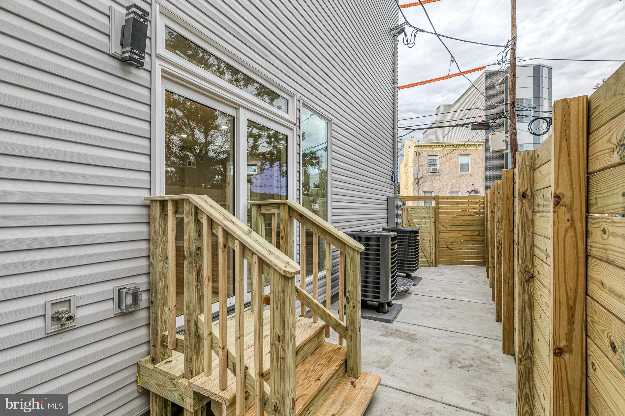 1917 N LAWRENCE ST #1