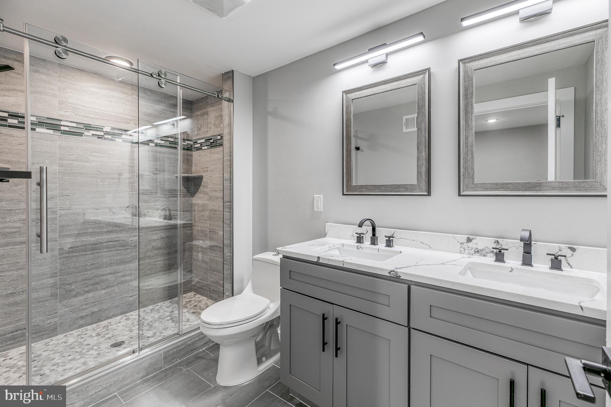 1917 N LAWRENCE ST #1