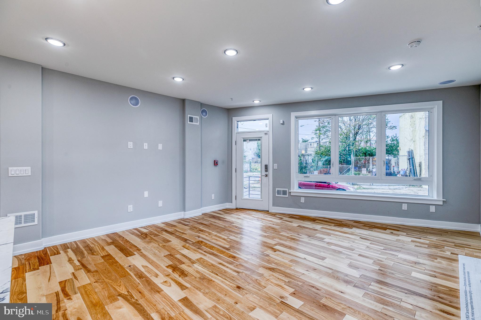 1917 N LAWRENCE ST #1