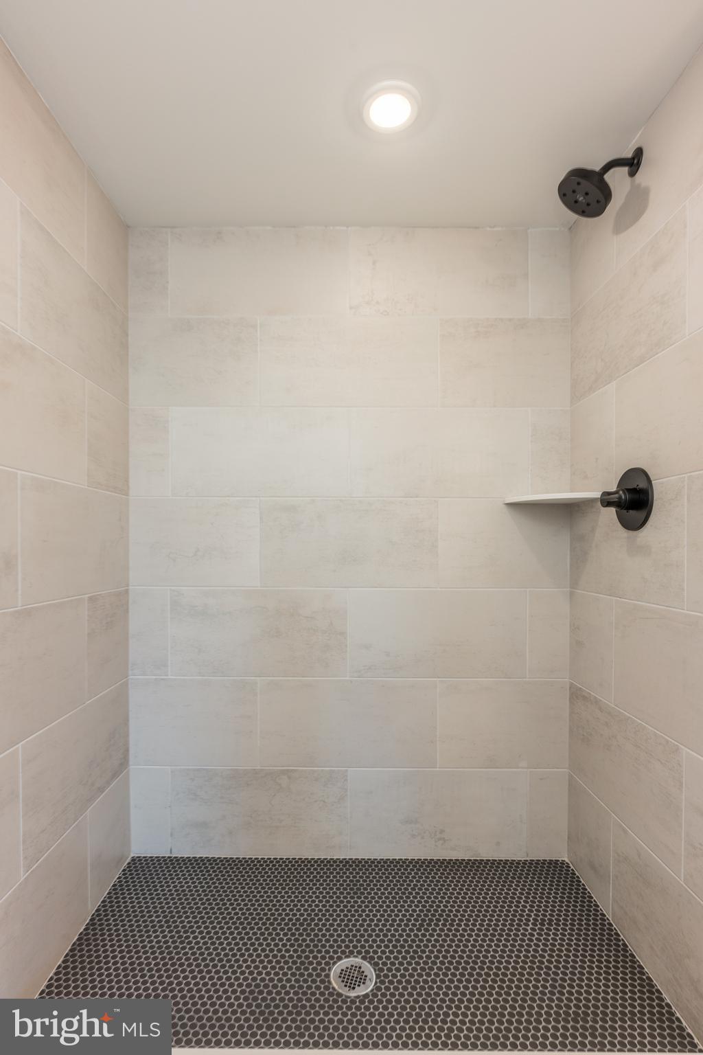 629 W GIRARD AVE #UNIT 402