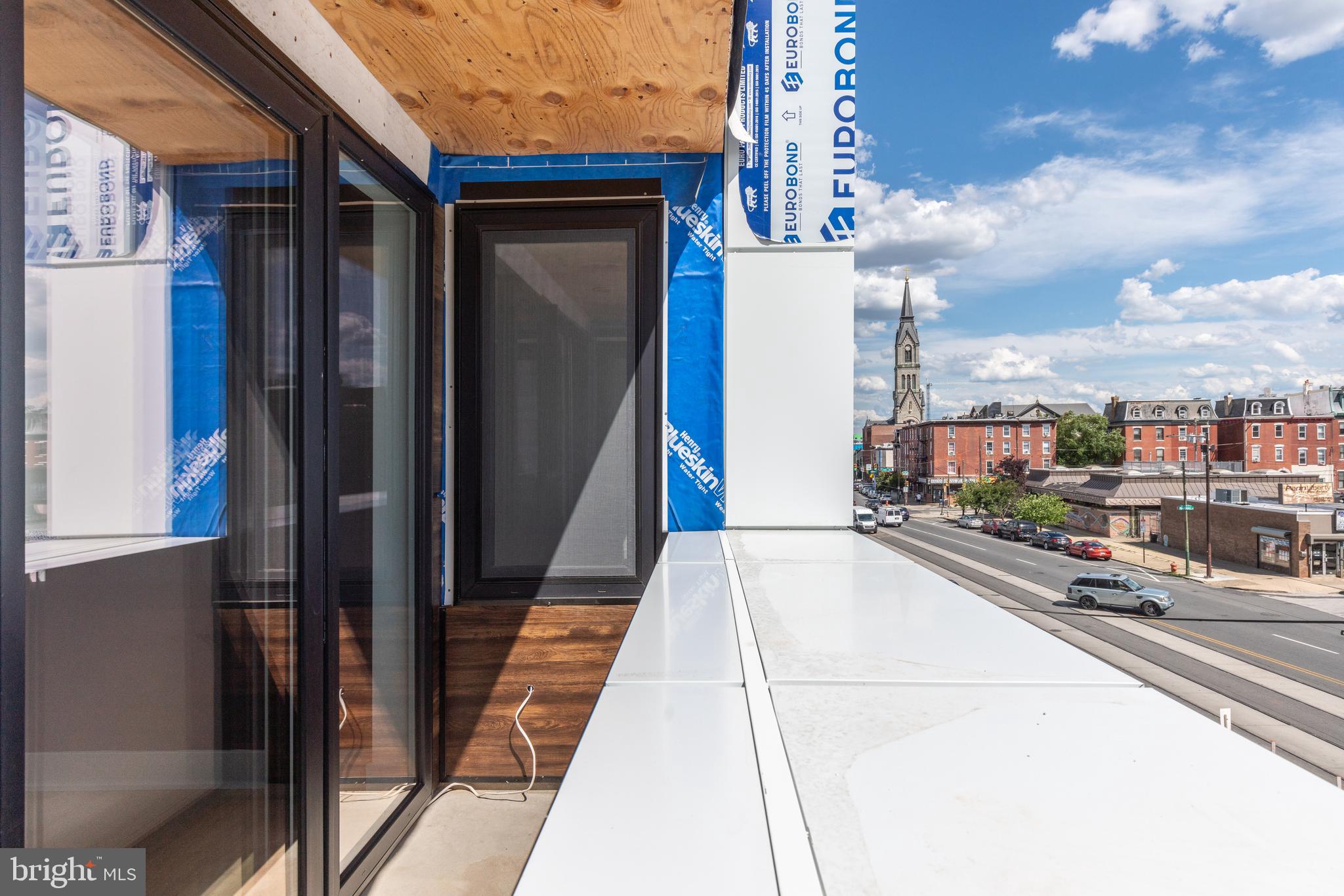 629 W GIRARD AVE #UNIT 402