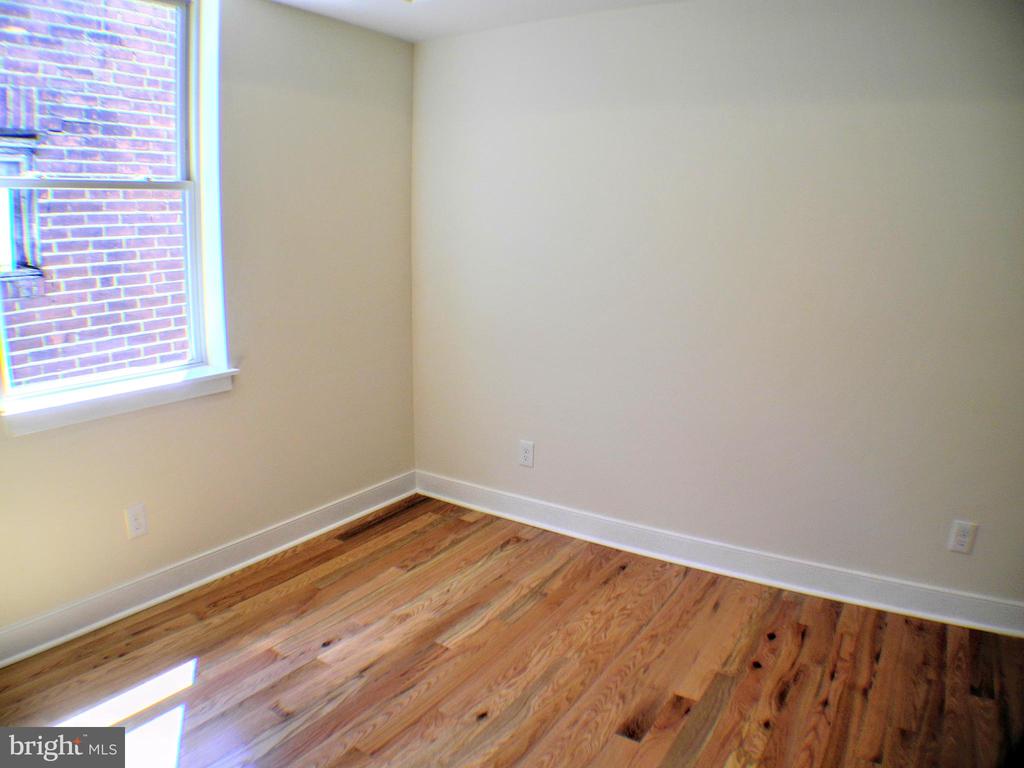 1242 POINT BREEZE AVE #UNIT 304