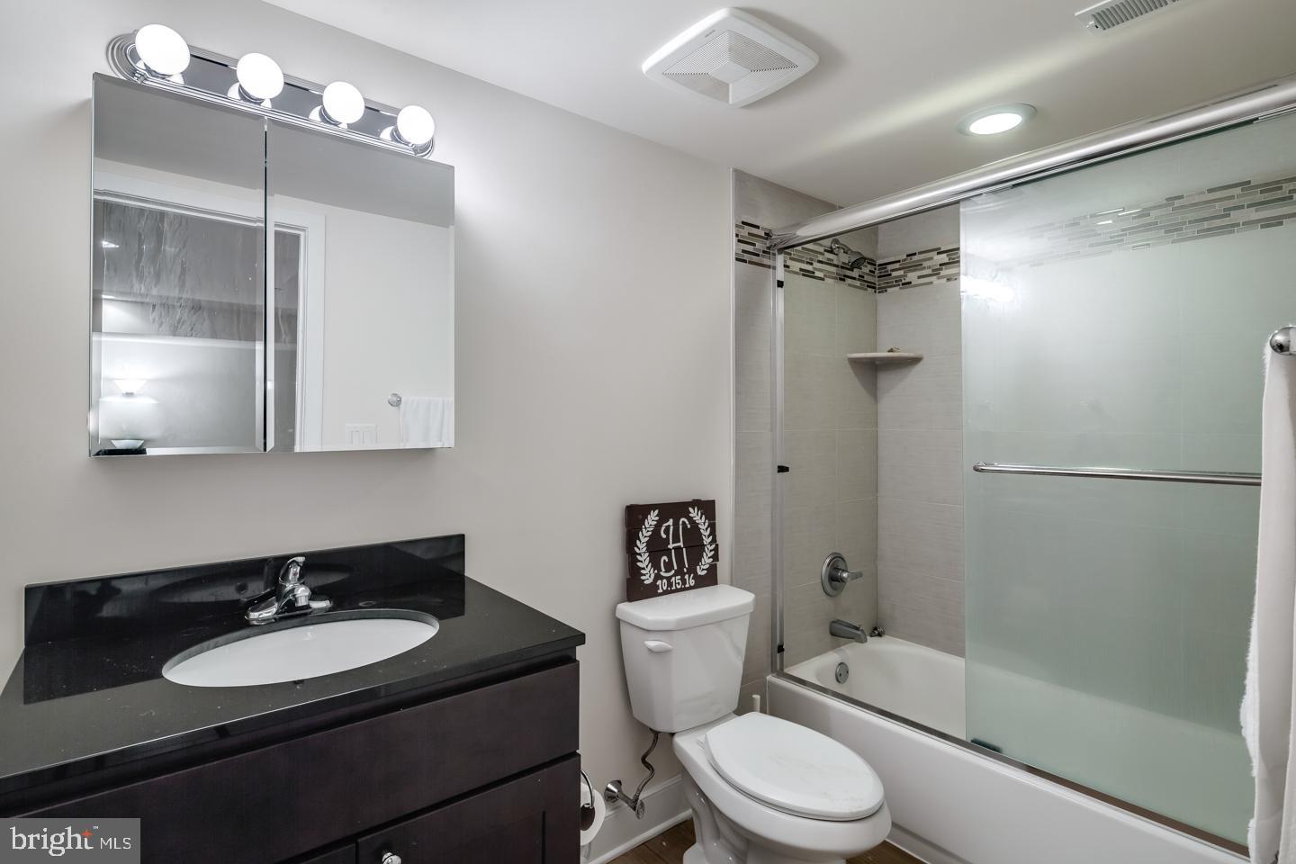 1242 POINT BREEZE AVE #UNIT 102