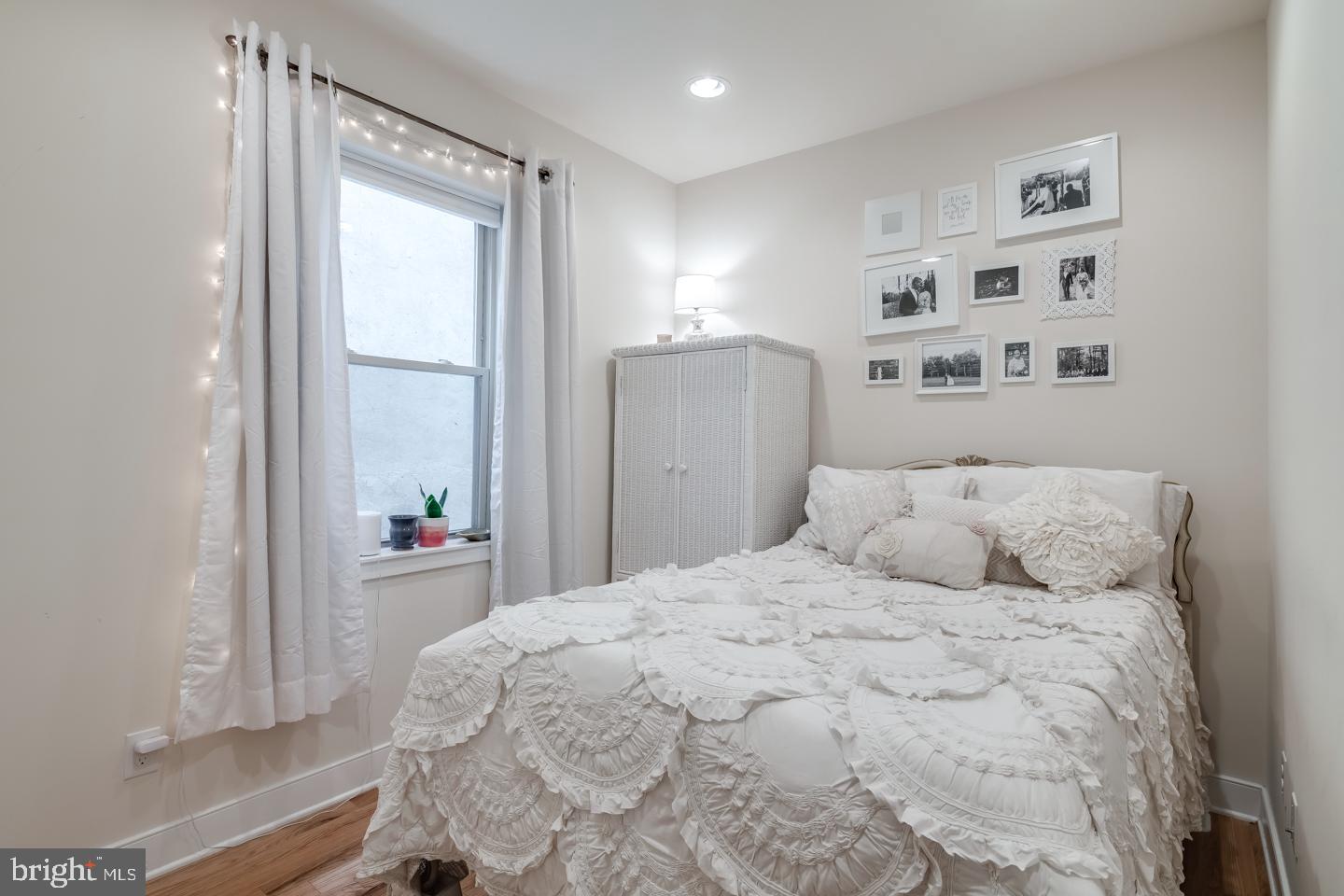 1242 POINT BREEZE AVE #UNIT 102