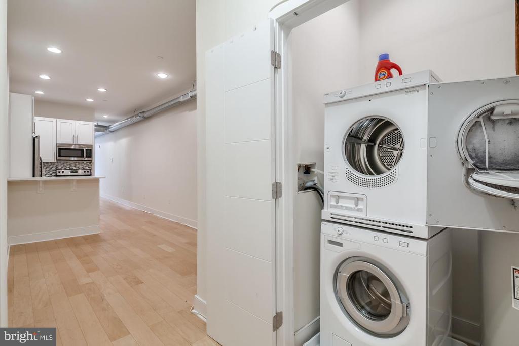 1305 LOCUST ST #UNIT 2B