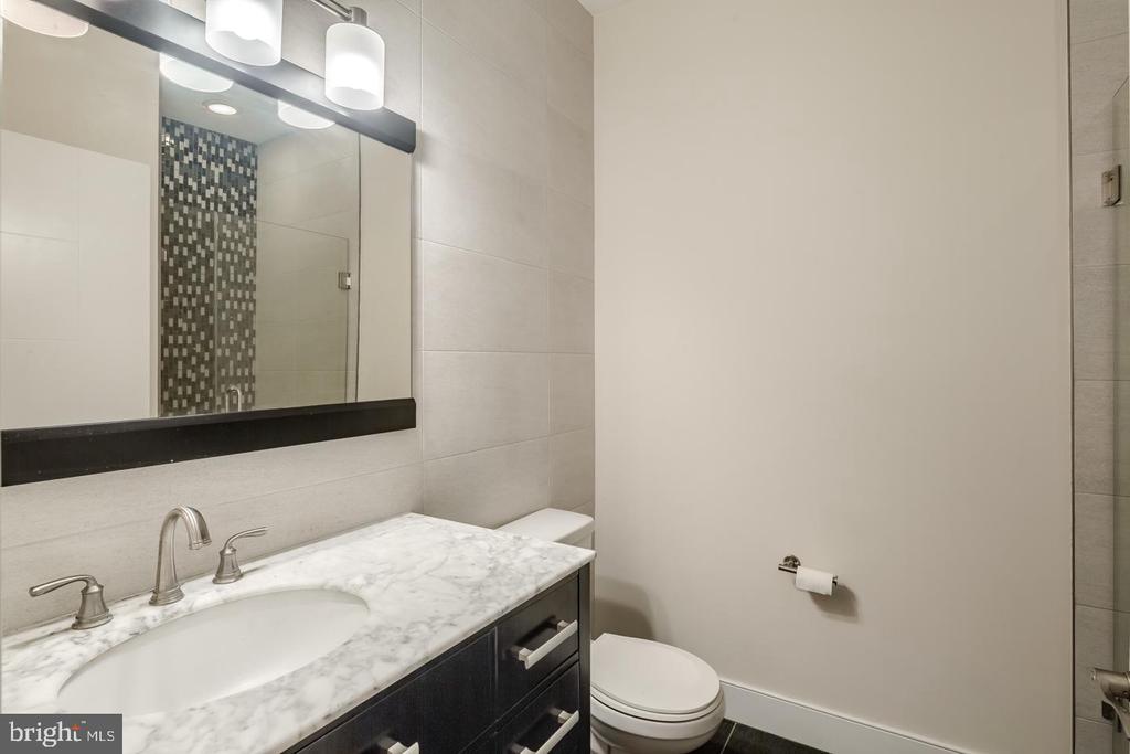 1305 LOCUST ST #UNIT 2B