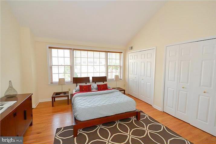 1930 LOMBARD ST #UNIT B