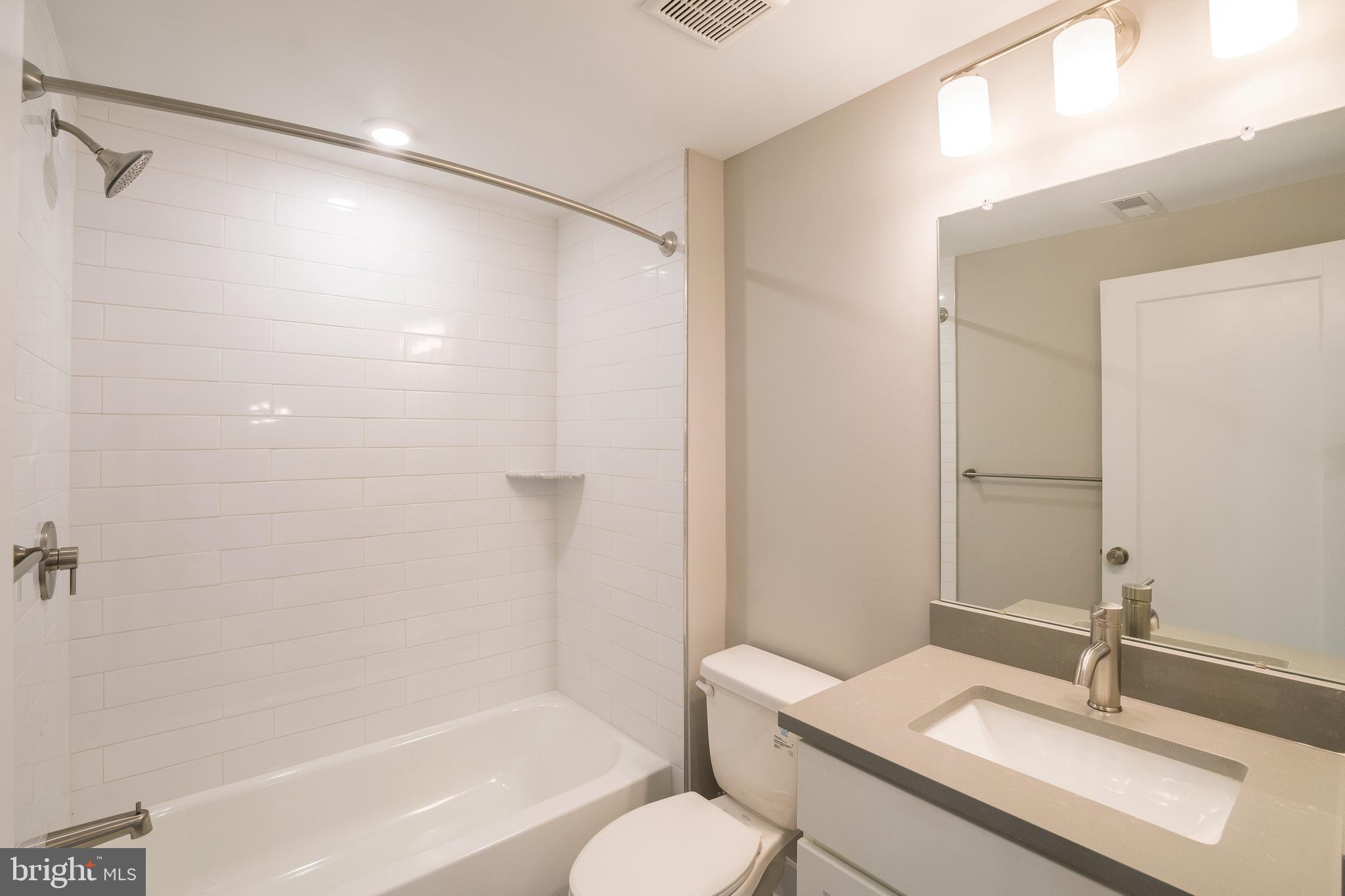 2621 W JEFFERSON ST #UNIT 3F