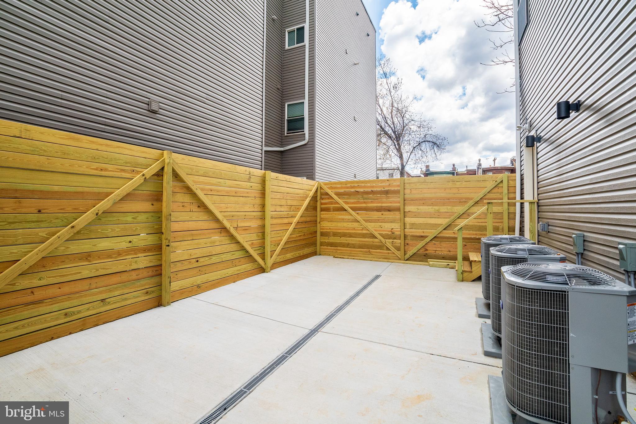 2621 W JEFFERSON ST #UNIT 3F