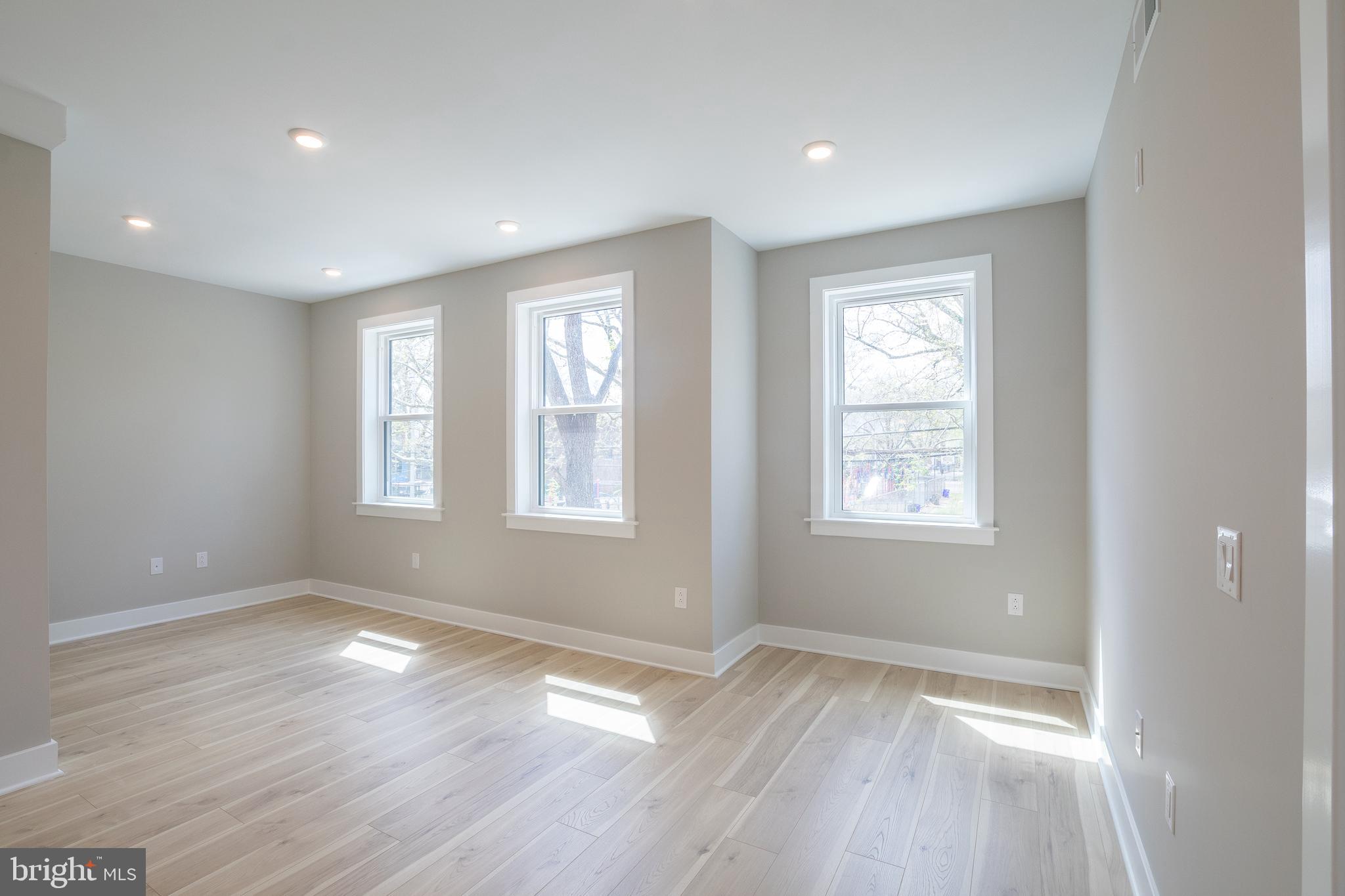 2621 W JEFFERSON ST #UNIT 3F