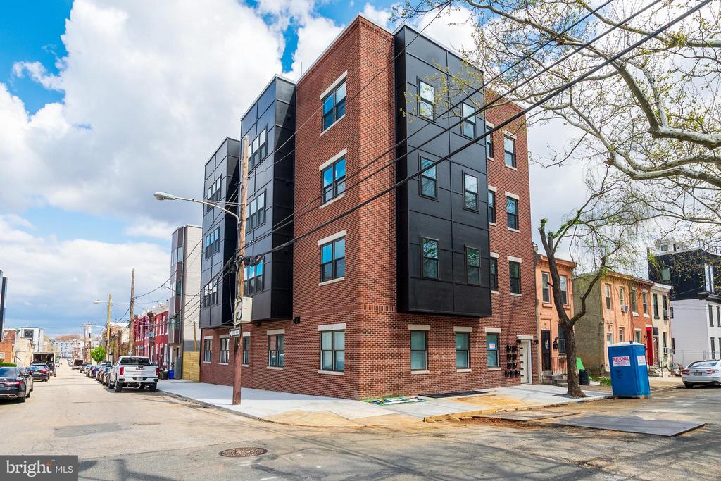 2621 W JEFFERSON ST #UNIT 1R