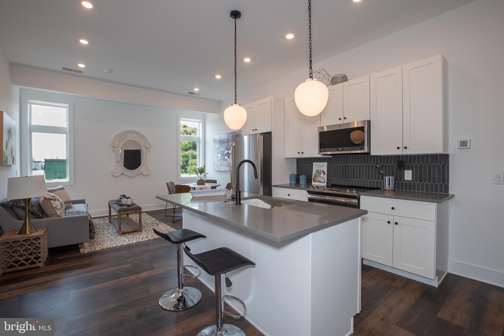 2940 W THOMPSON ST #UNIT 307
