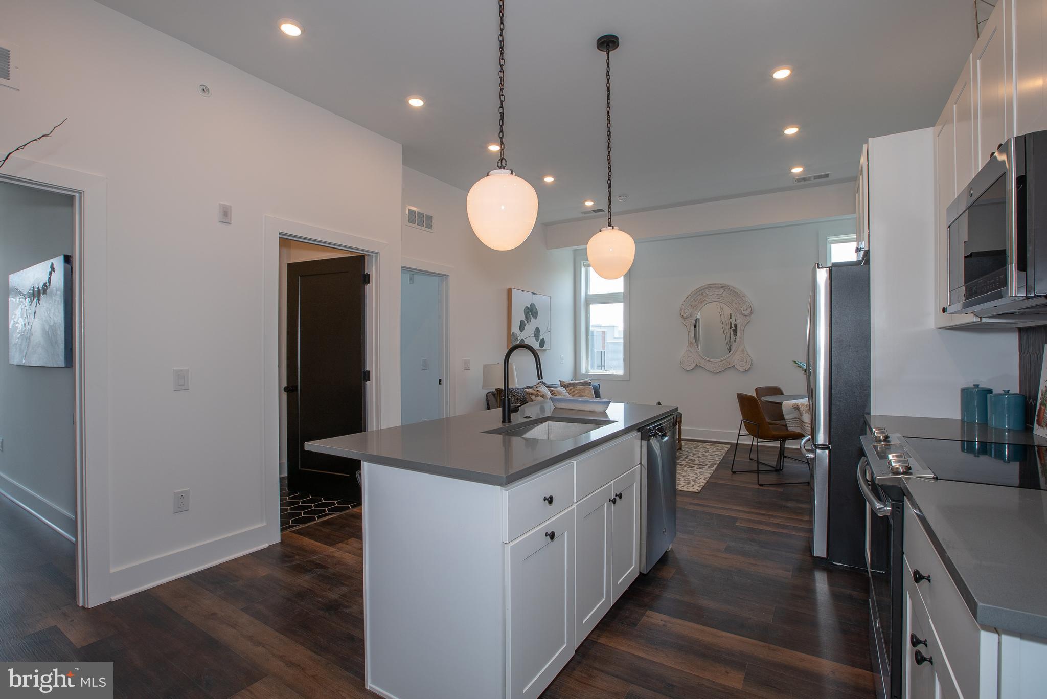 2940 W THOMPSON ST #UNIT 307