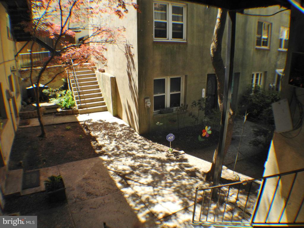 2304 NAUDAIN ST #D