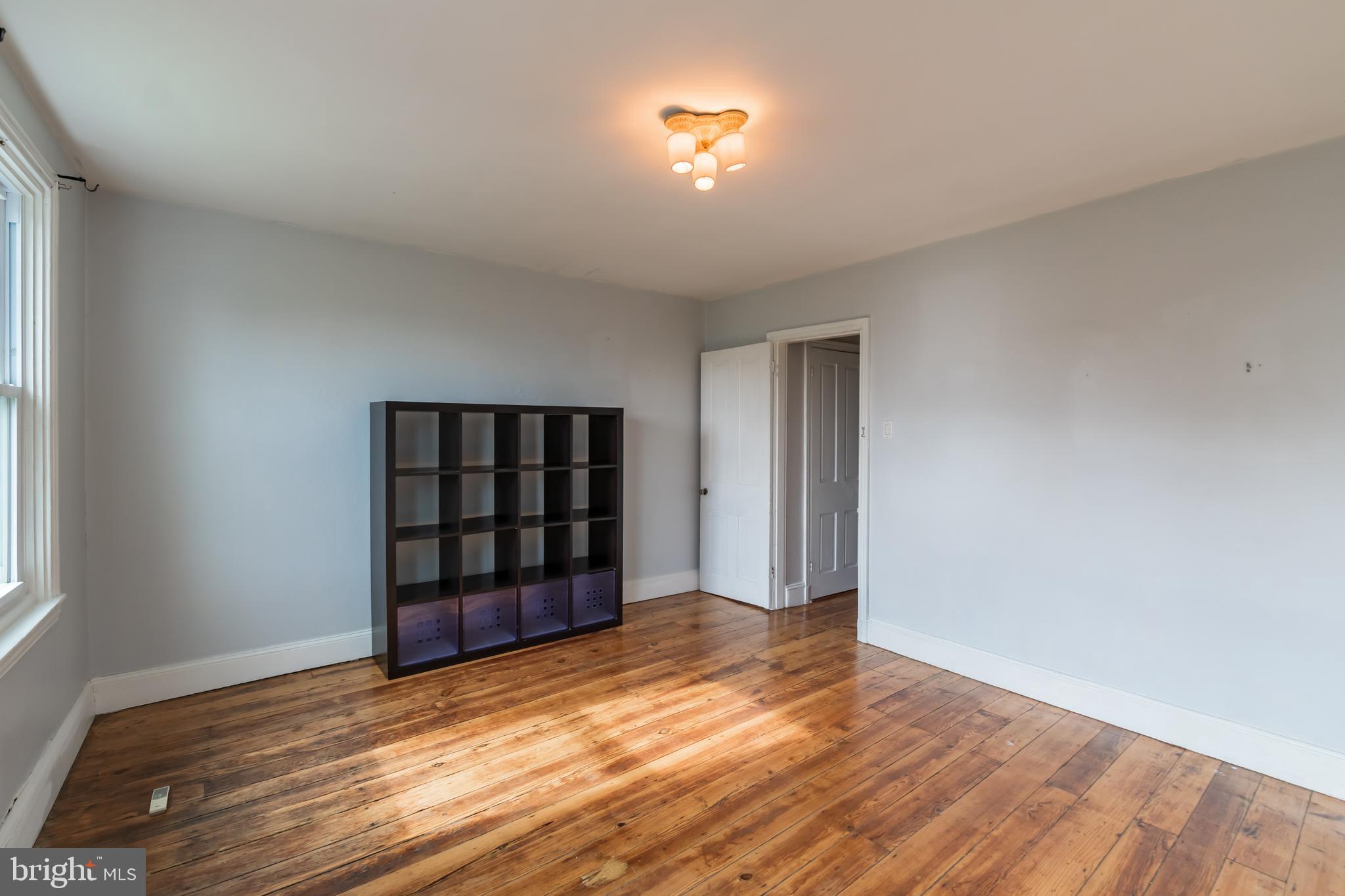 1221 MARLBOROUGH ST #FRONT