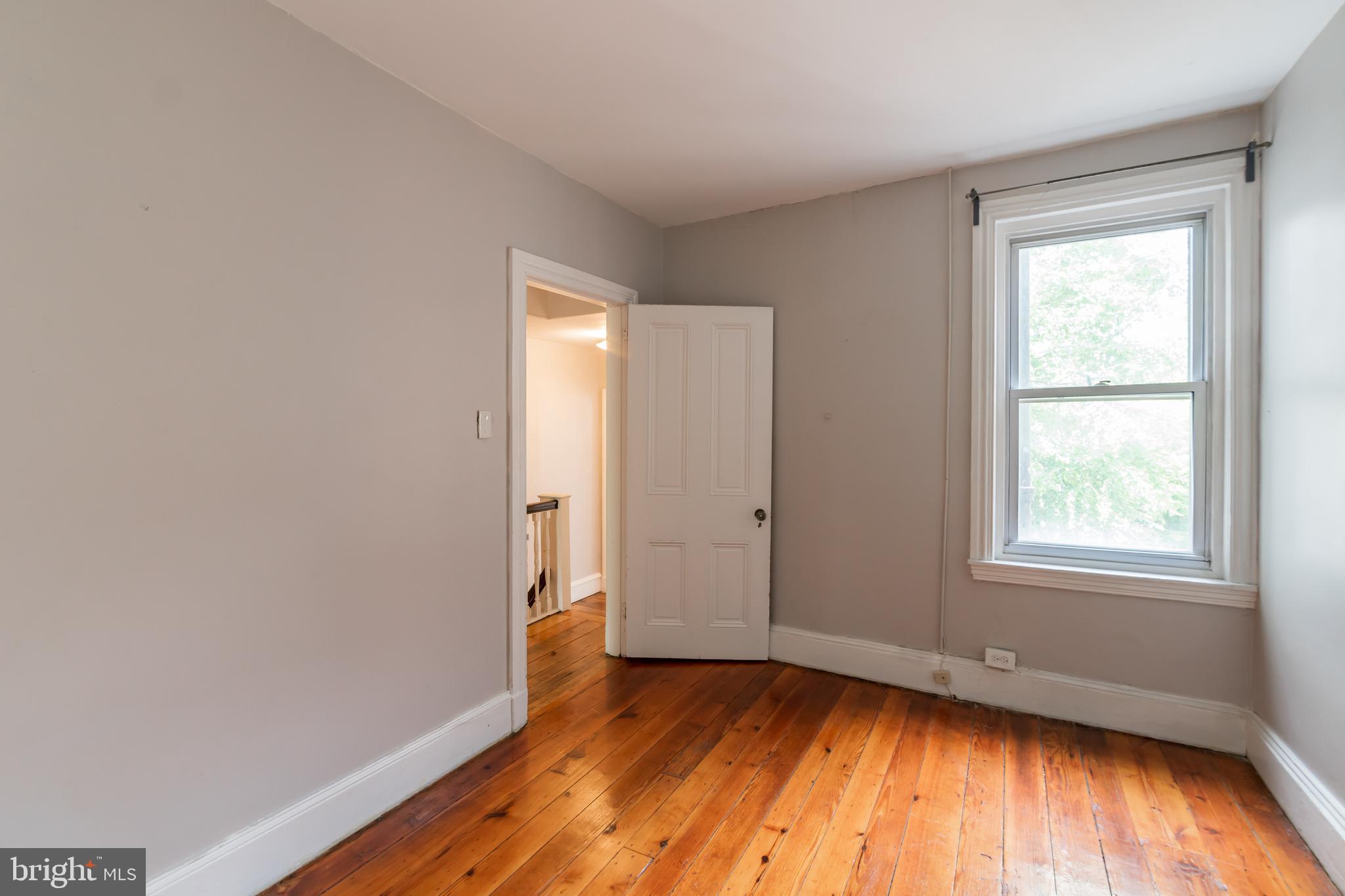 1221 MARLBOROUGH ST #FRONT