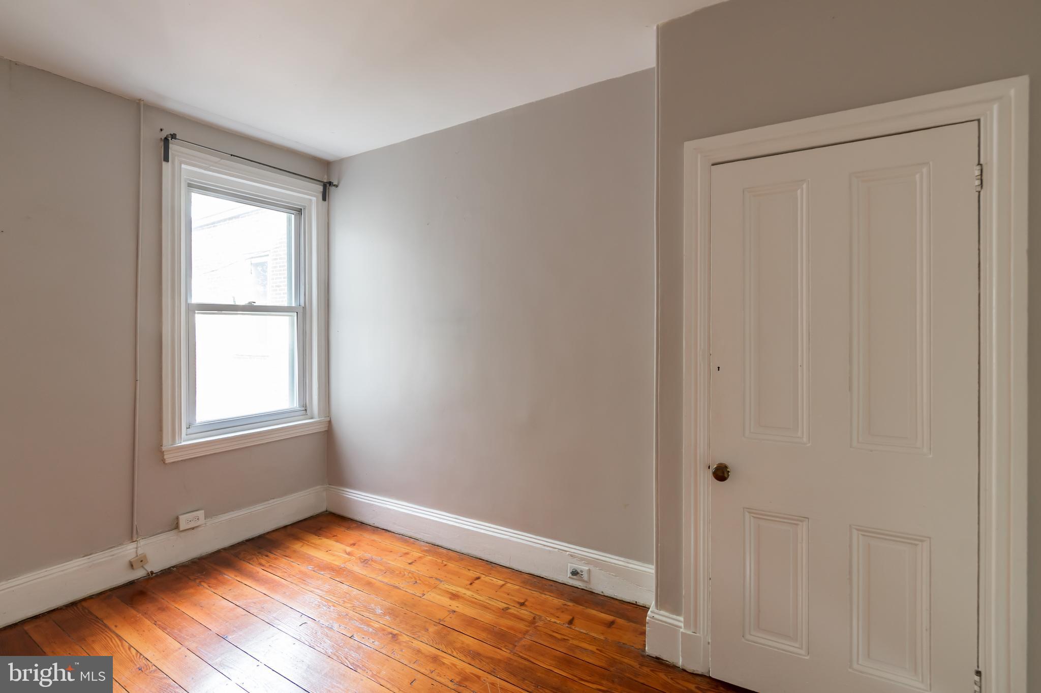 1221 MARLBOROUGH ST #FRONT
