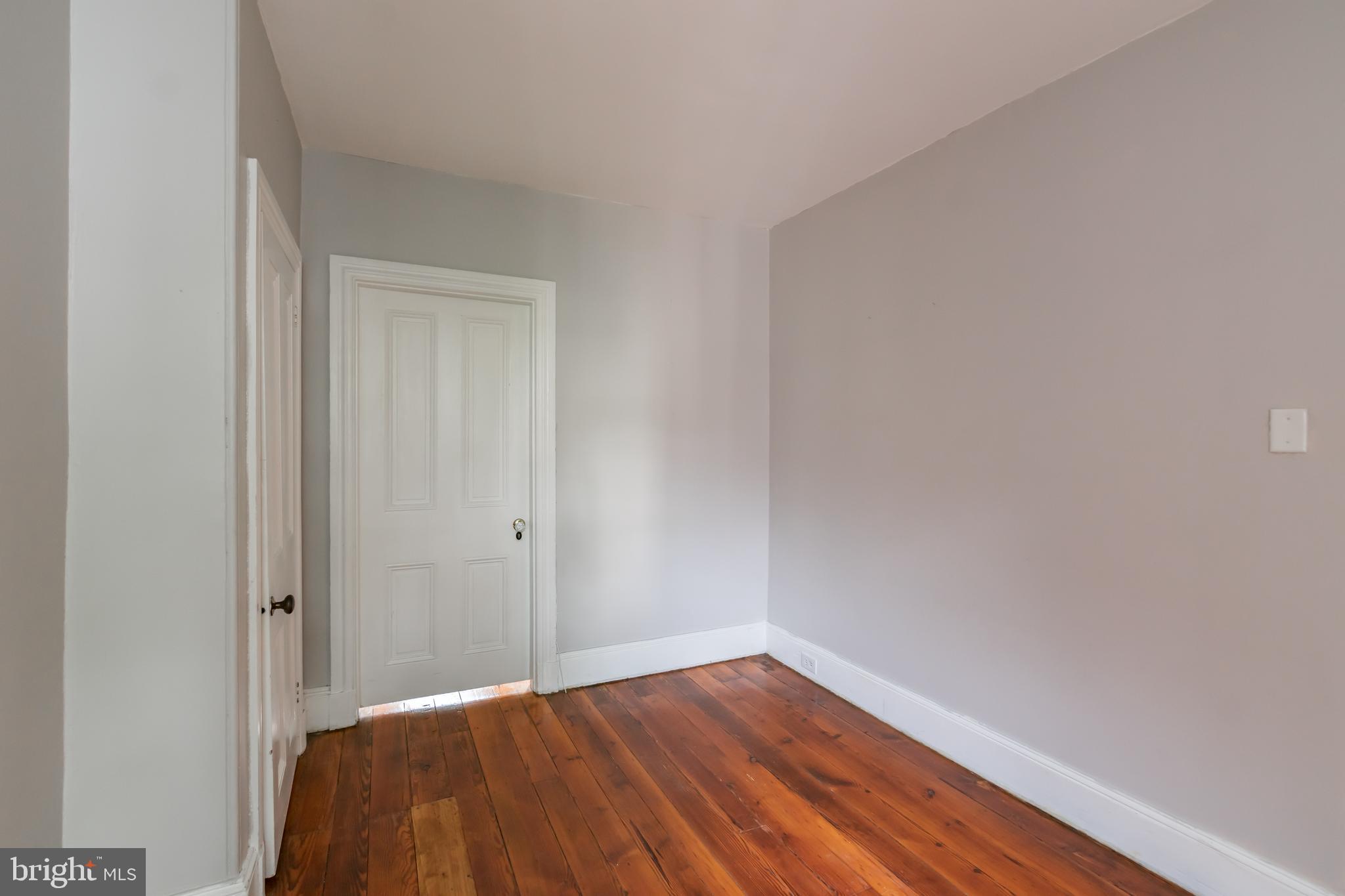 1221 MARLBOROUGH ST #FRONT