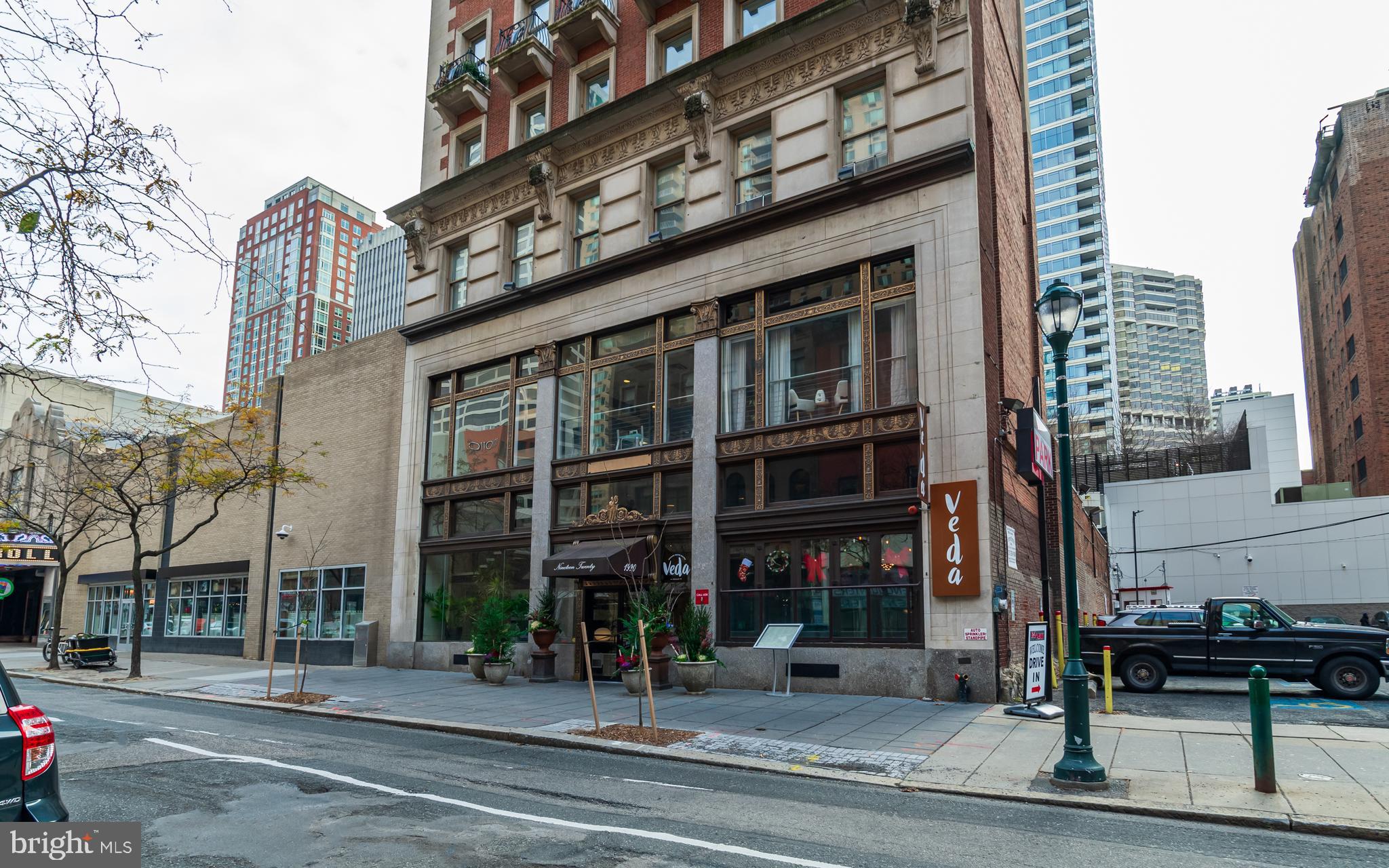 1920 CHESTNUT ST #8N