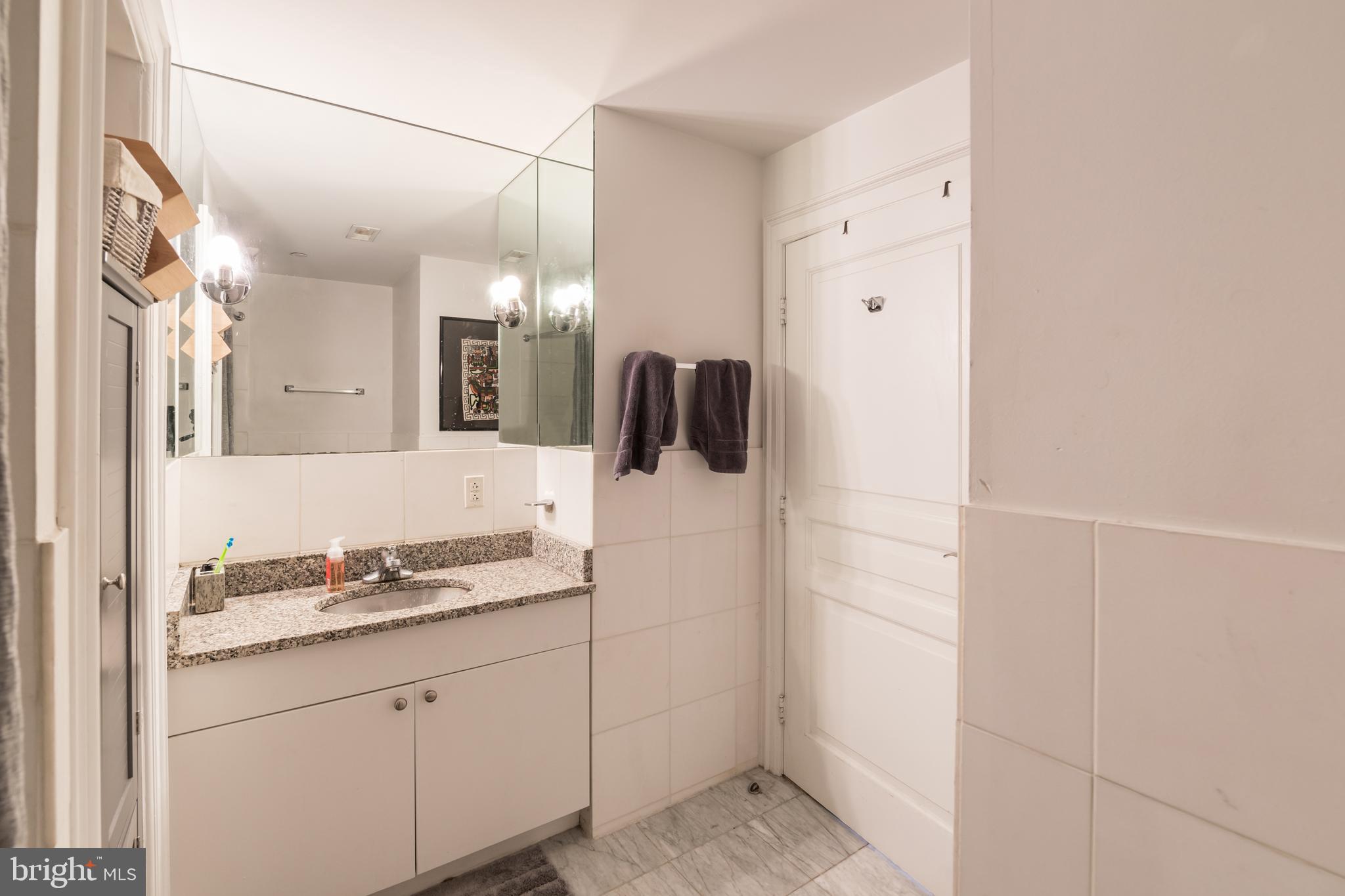 1920 CHESTNUT ST #8N