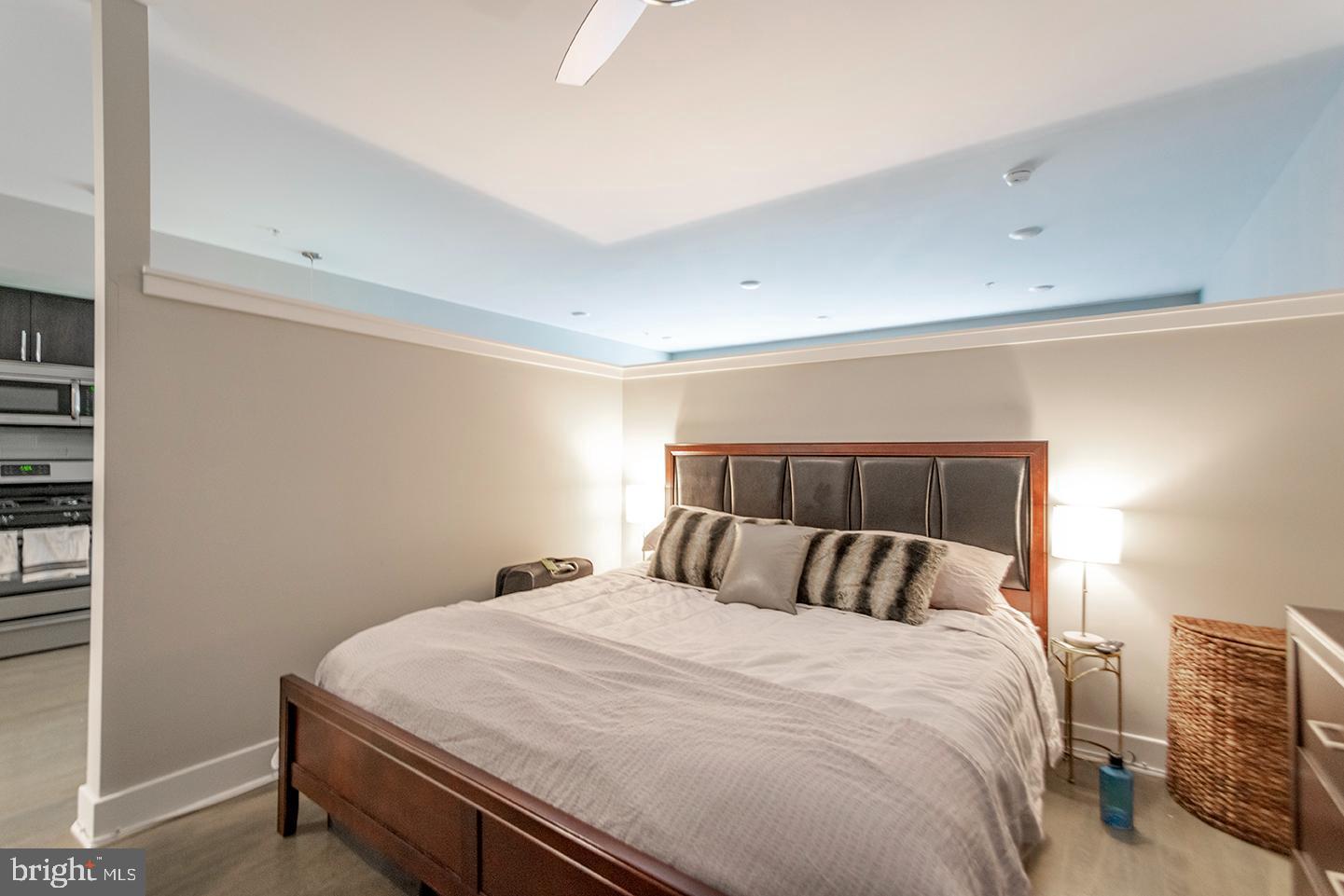 1607 CATHARINE ST #UNIT 2F