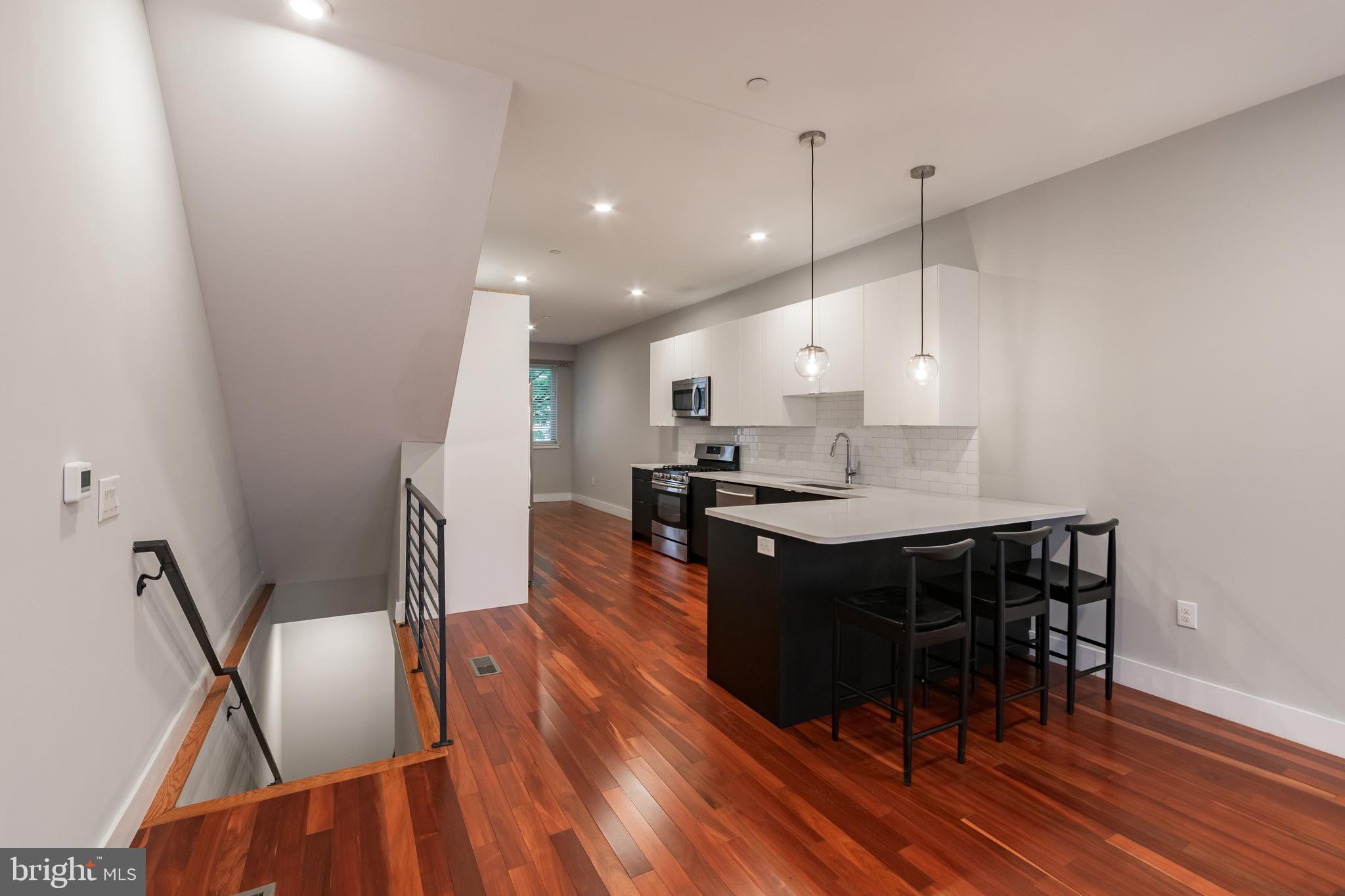 1842 FRANKFORD AVE #1