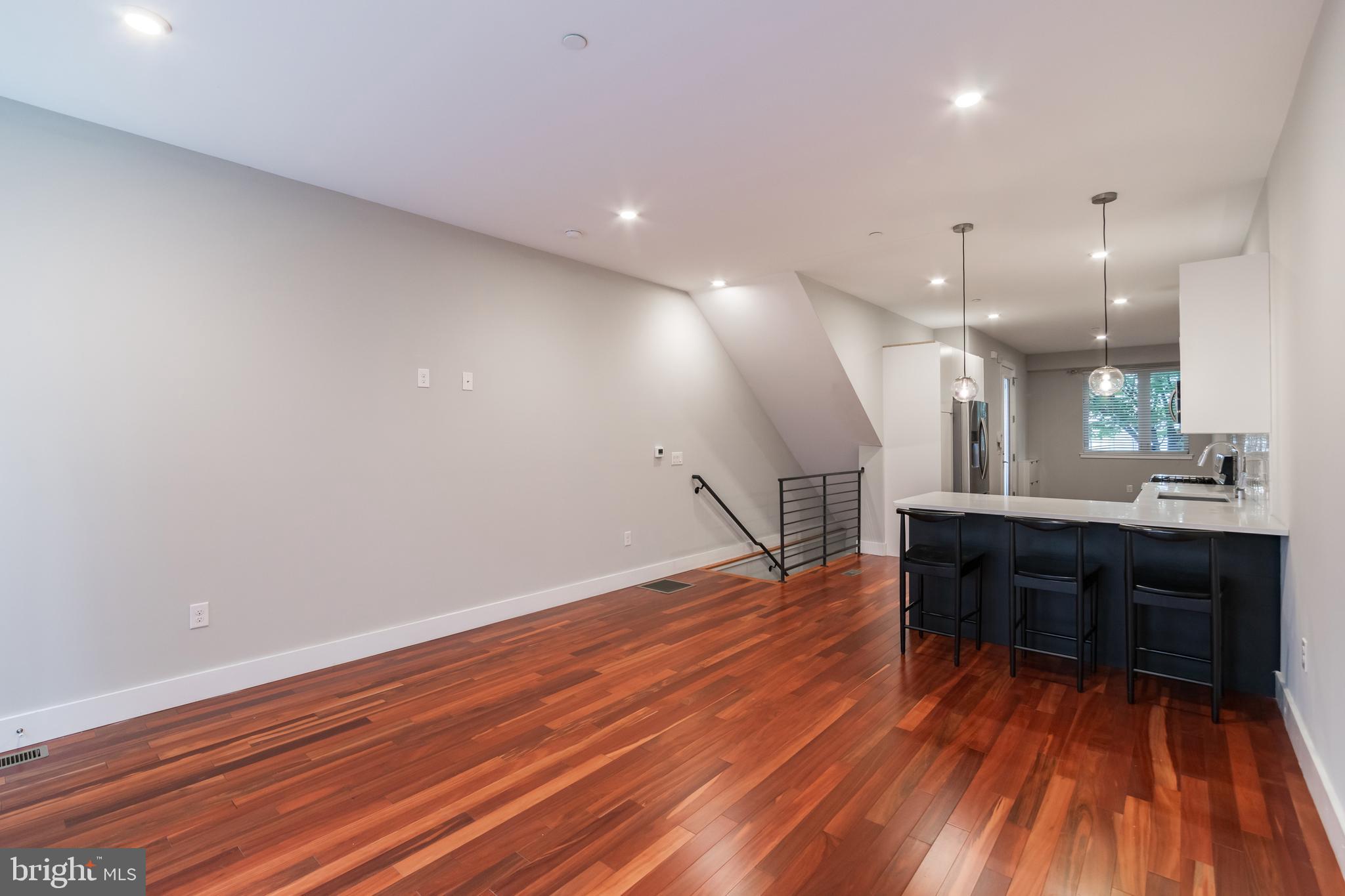 1842 FRANKFORD AVE #1