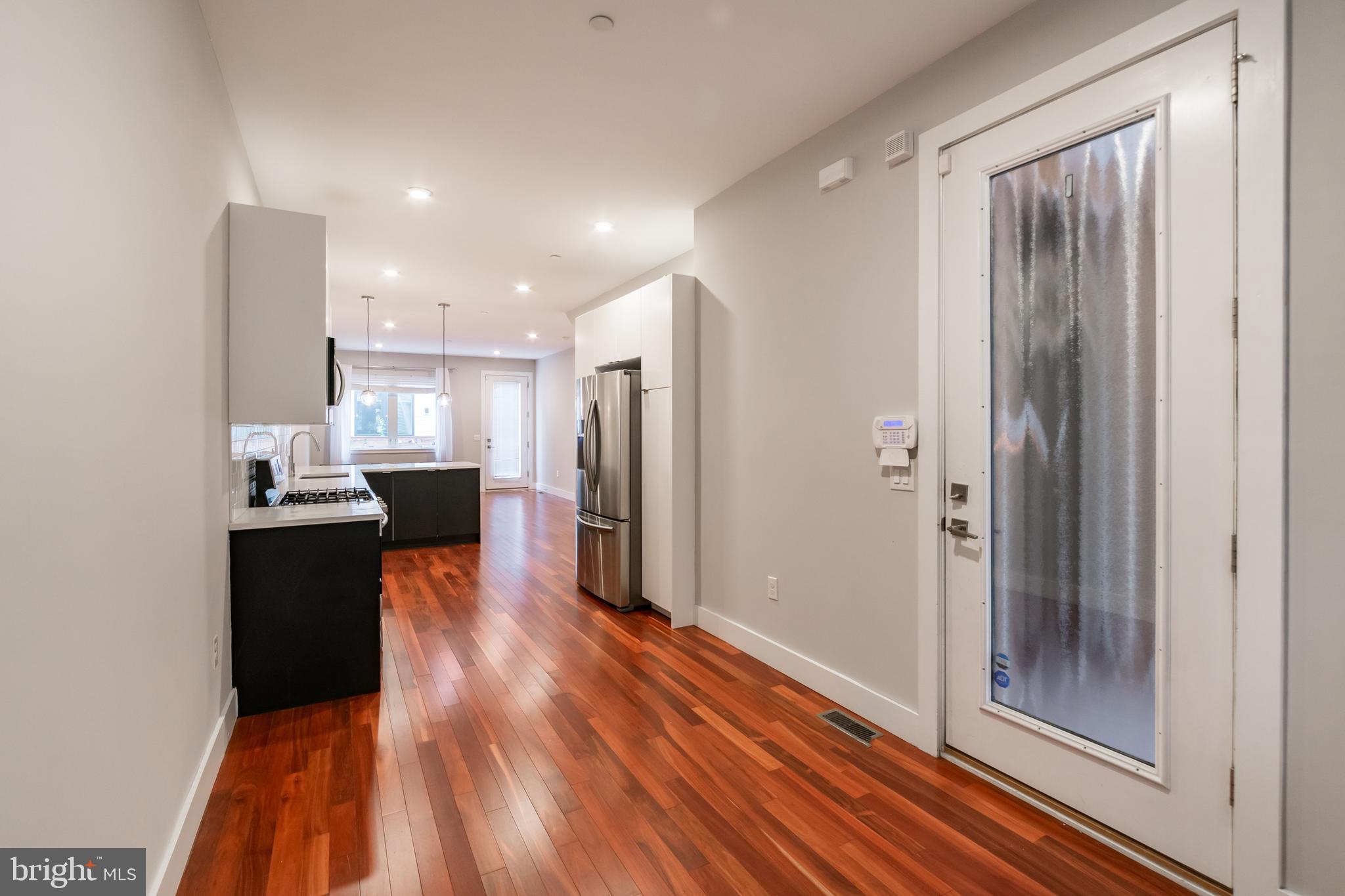 1842 FRANKFORD AVE #1