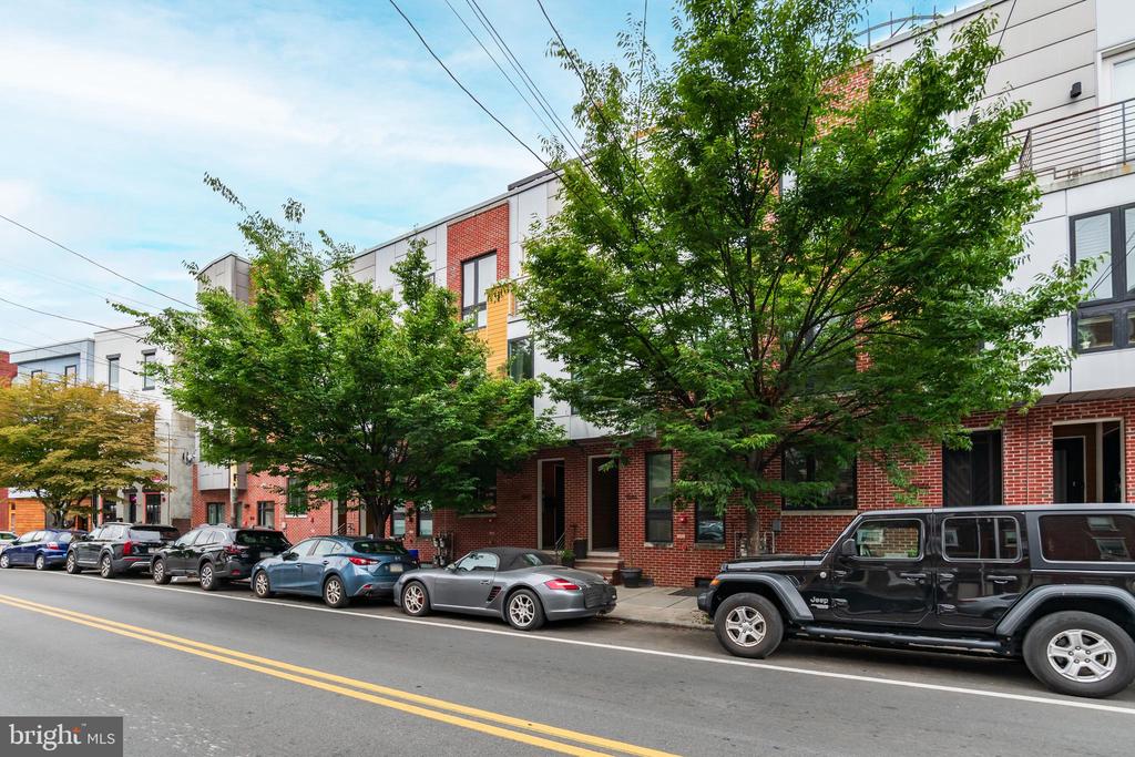 1842 FRANKFORD AVE #1