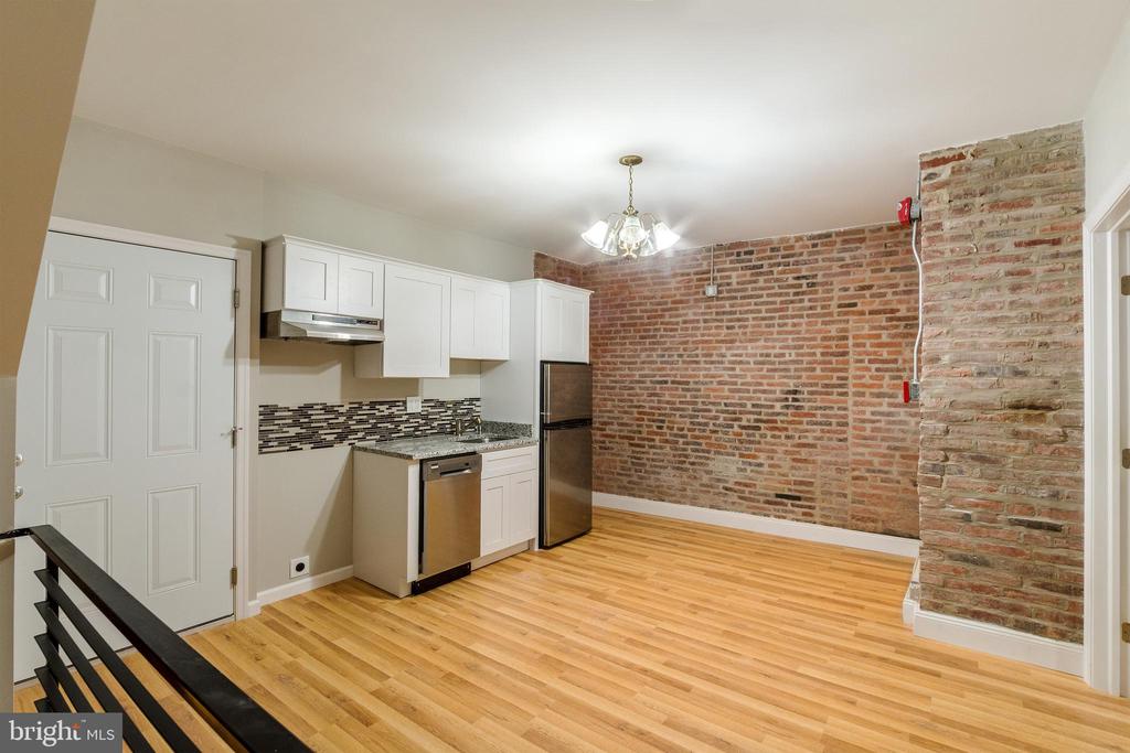 1126 E PASSYUNK AVE #UNIT 2