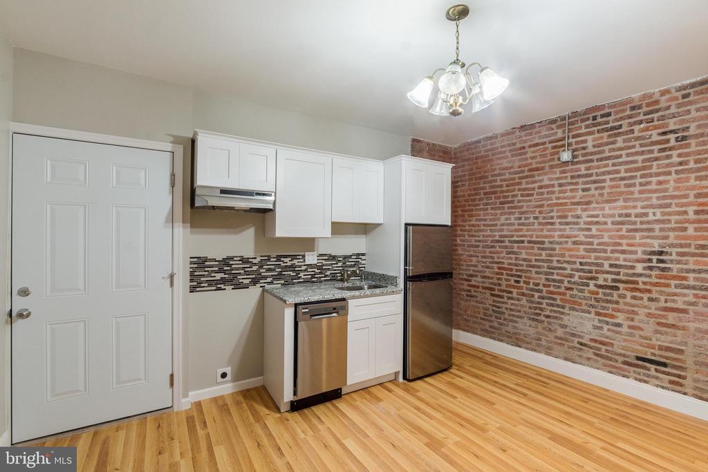 1126 E PASSYUNK AVE #UNIT 2