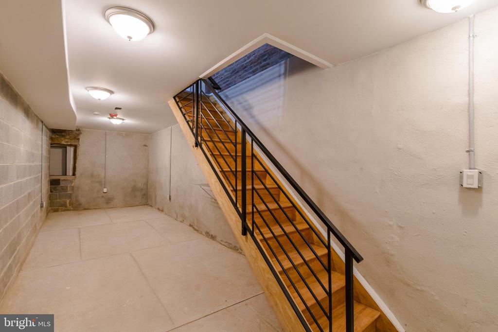 1126 E PASSYUNK AVE #UNIT 2