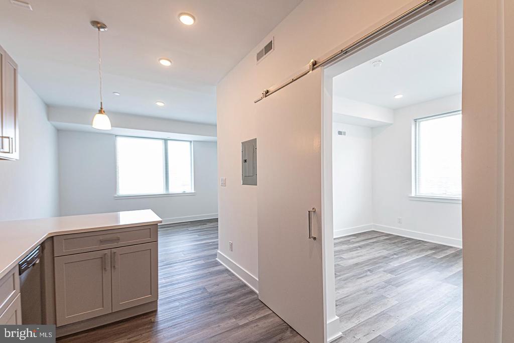1245 RIDGE AVE #UNIT 401