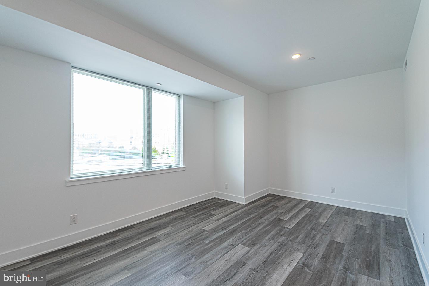 1245 RIDGE AVE #UNIT 401