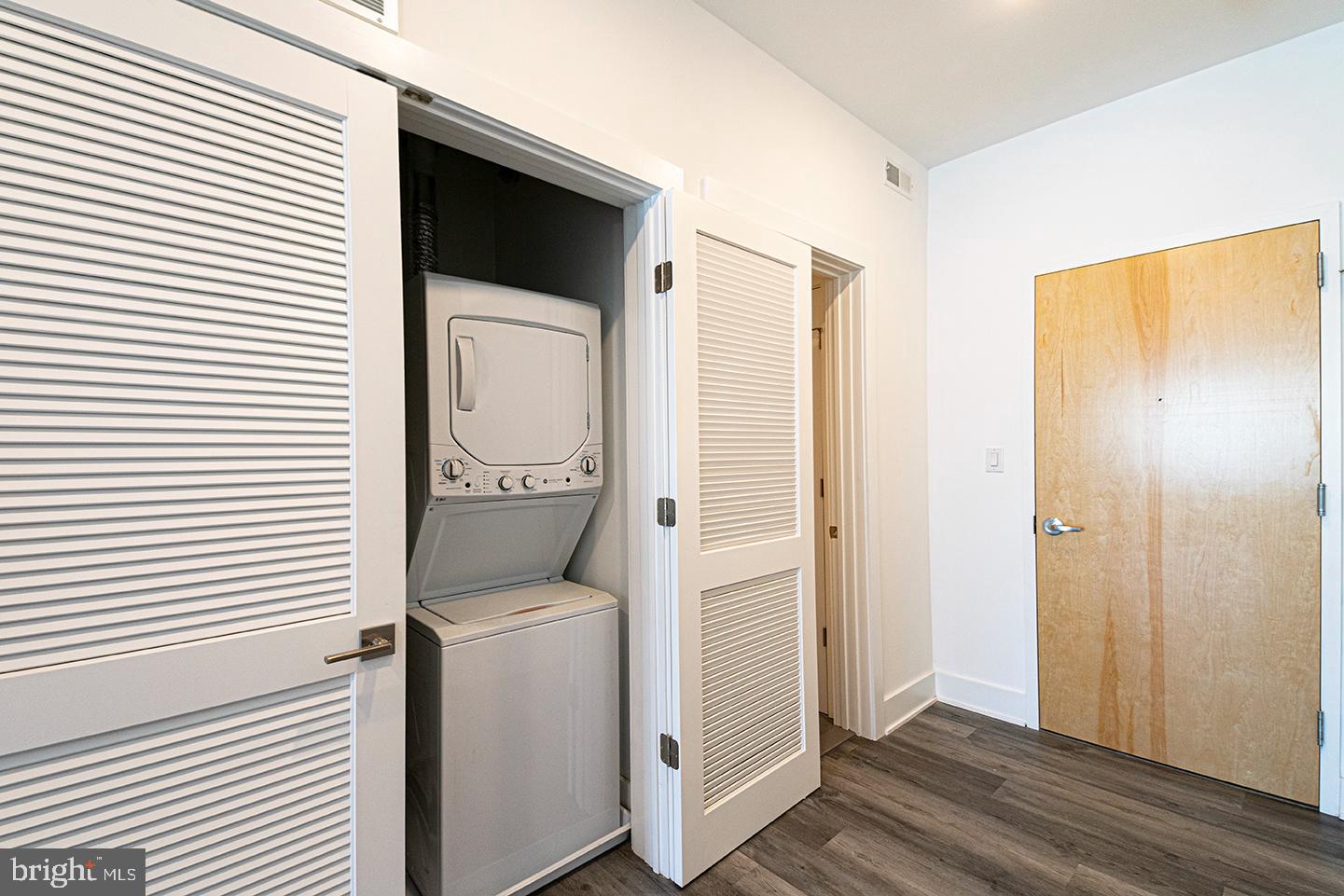 1245 RIDGE AVE #UNIT 401