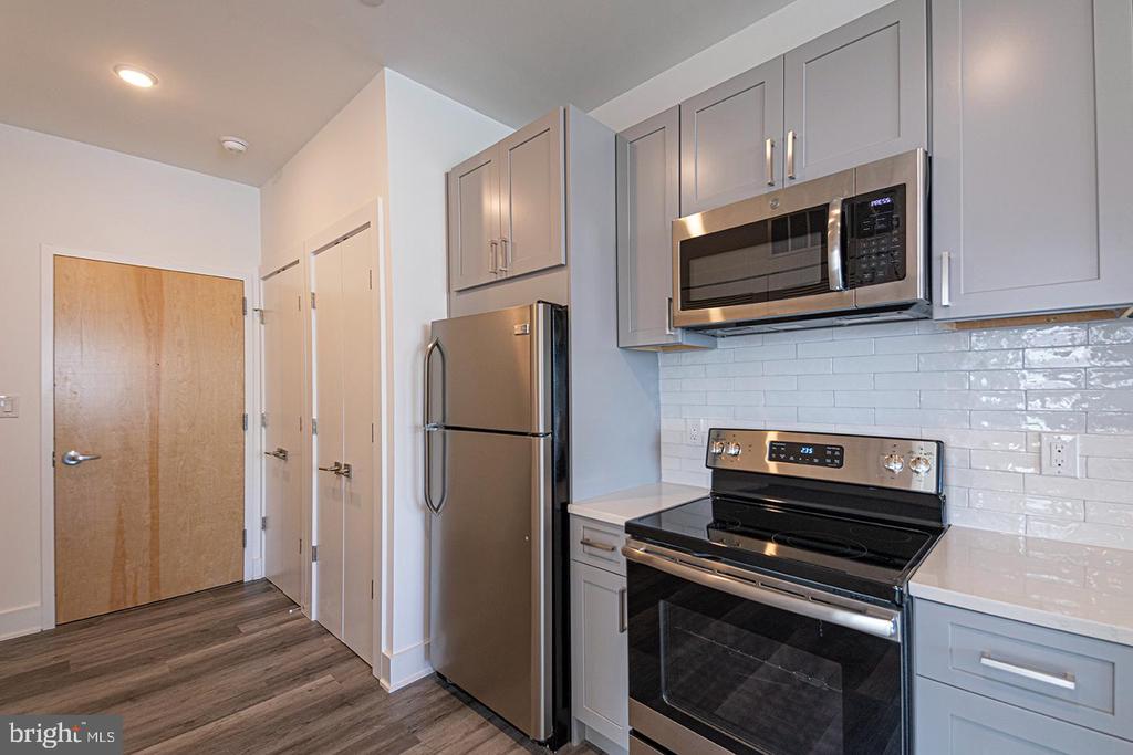 1245 RIDGE AVE #UNIT 401
