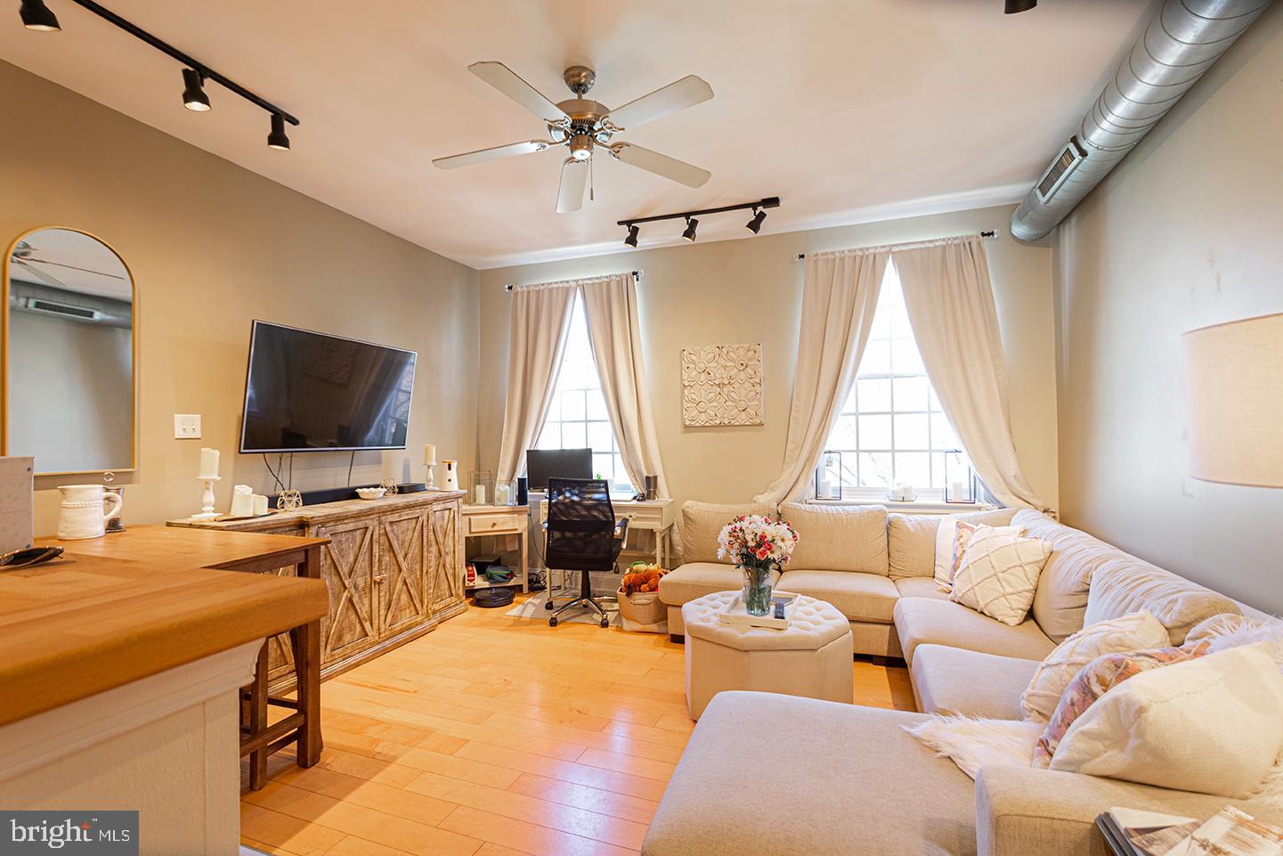 1516 SOUTH ST #UNIT 3B