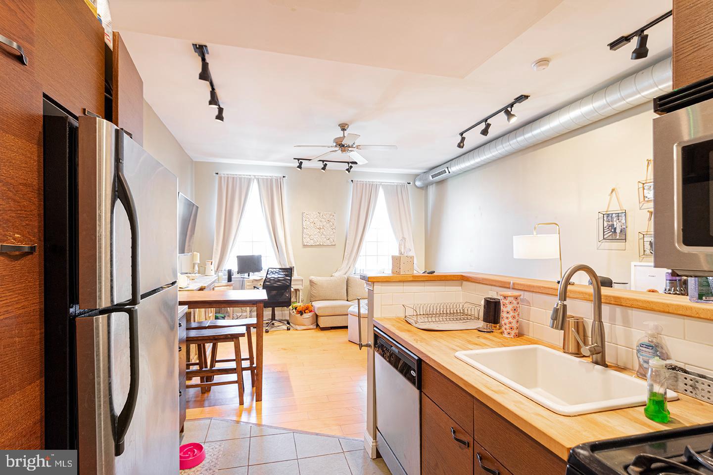 1516 SOUTH ST #UNIT 3B