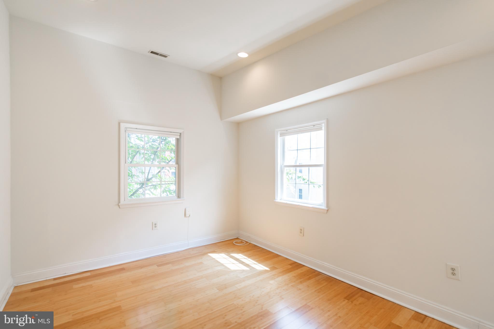 1805 CARPENTER ST #2ND FLOOR