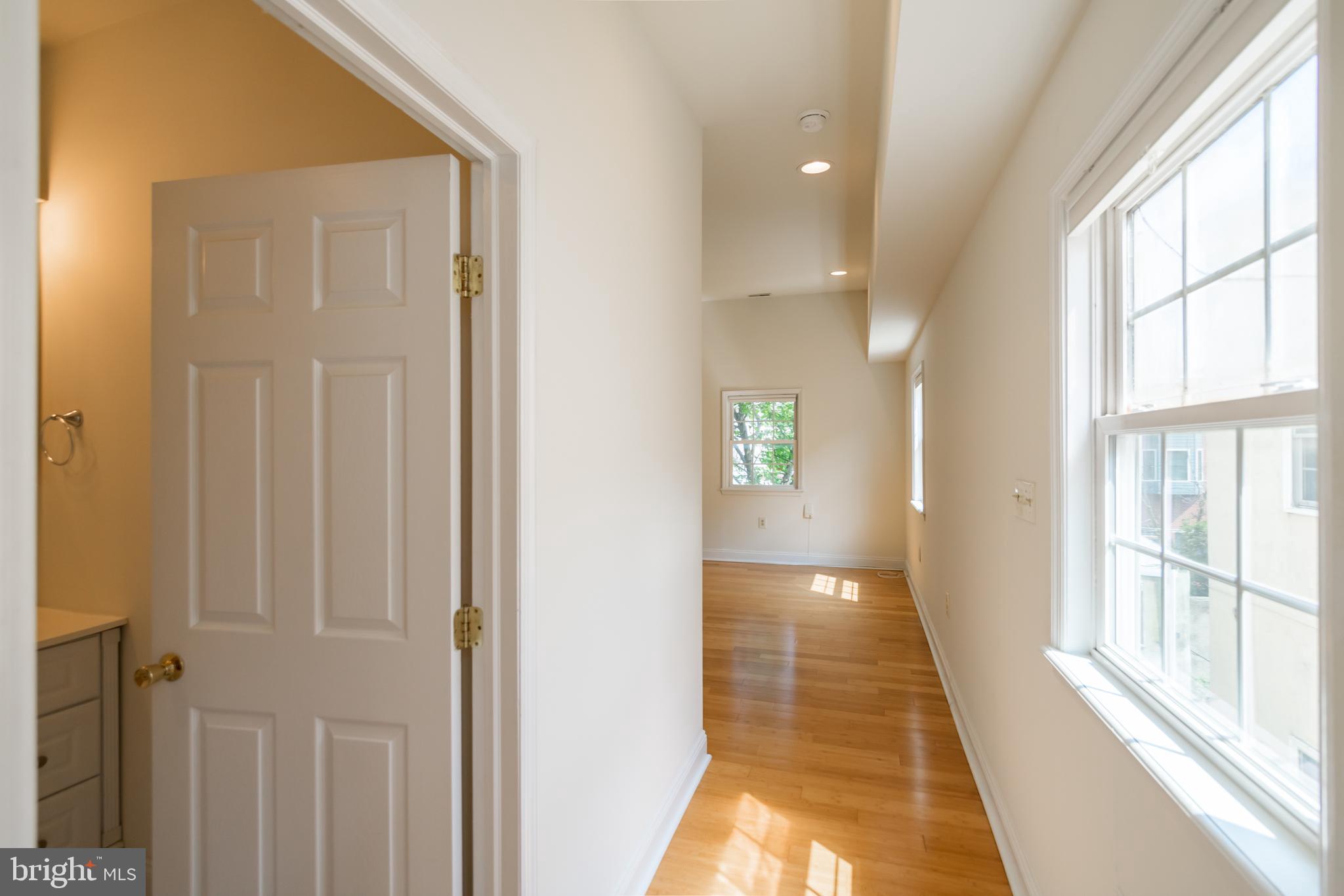 1805 CARPENTER ST #2ND FLOOR