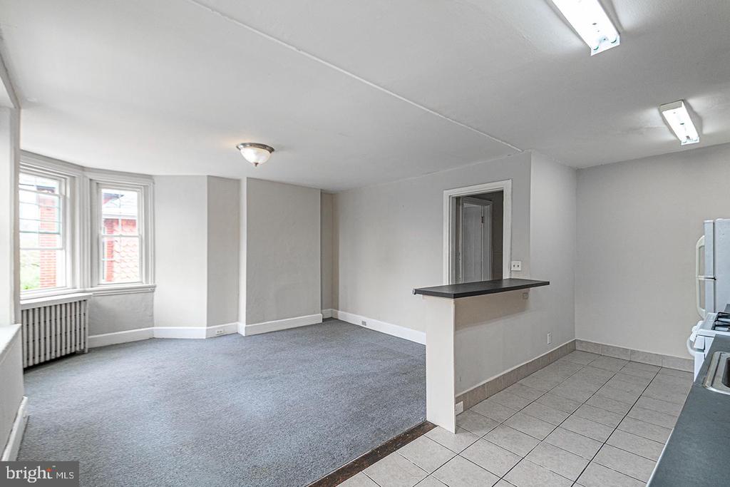 3314 ARCH ST #UNIT 3F