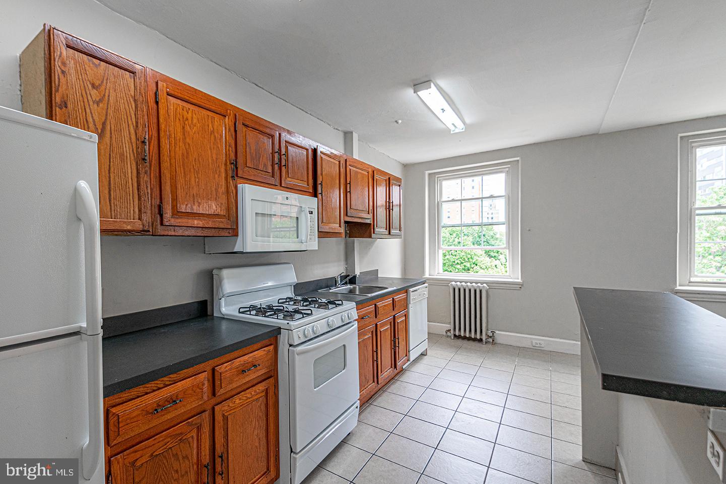 3314 ARCH ST #UNIT 3F