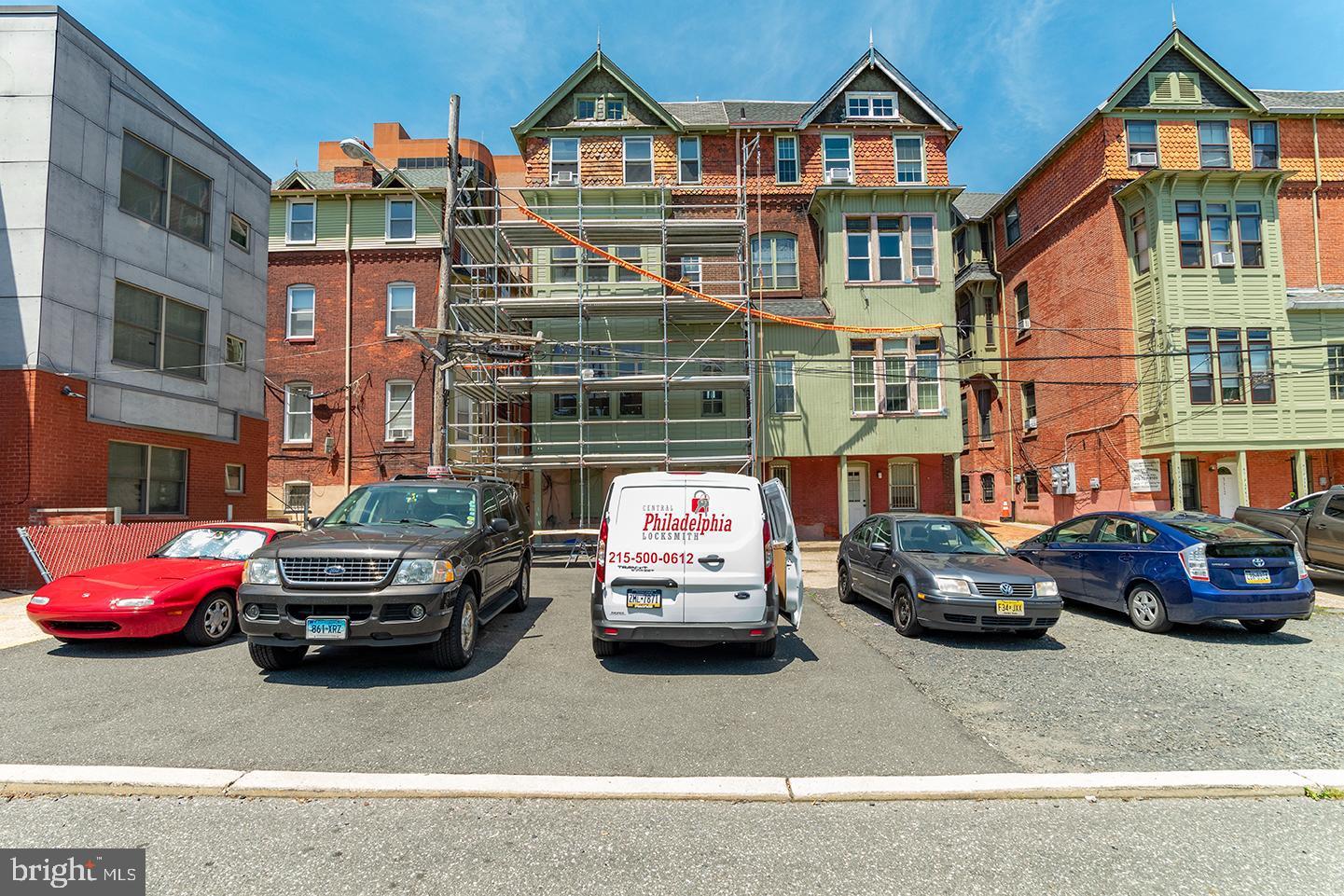 3314 ARCH ST #UNIT 3F