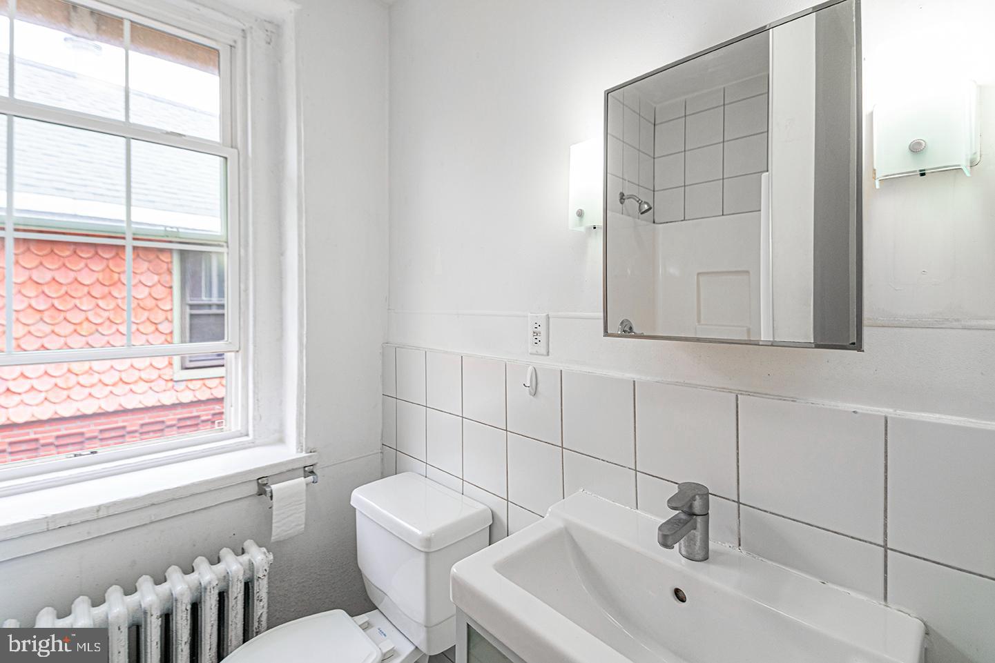 3314 ARCH ST #UNIT 3F
