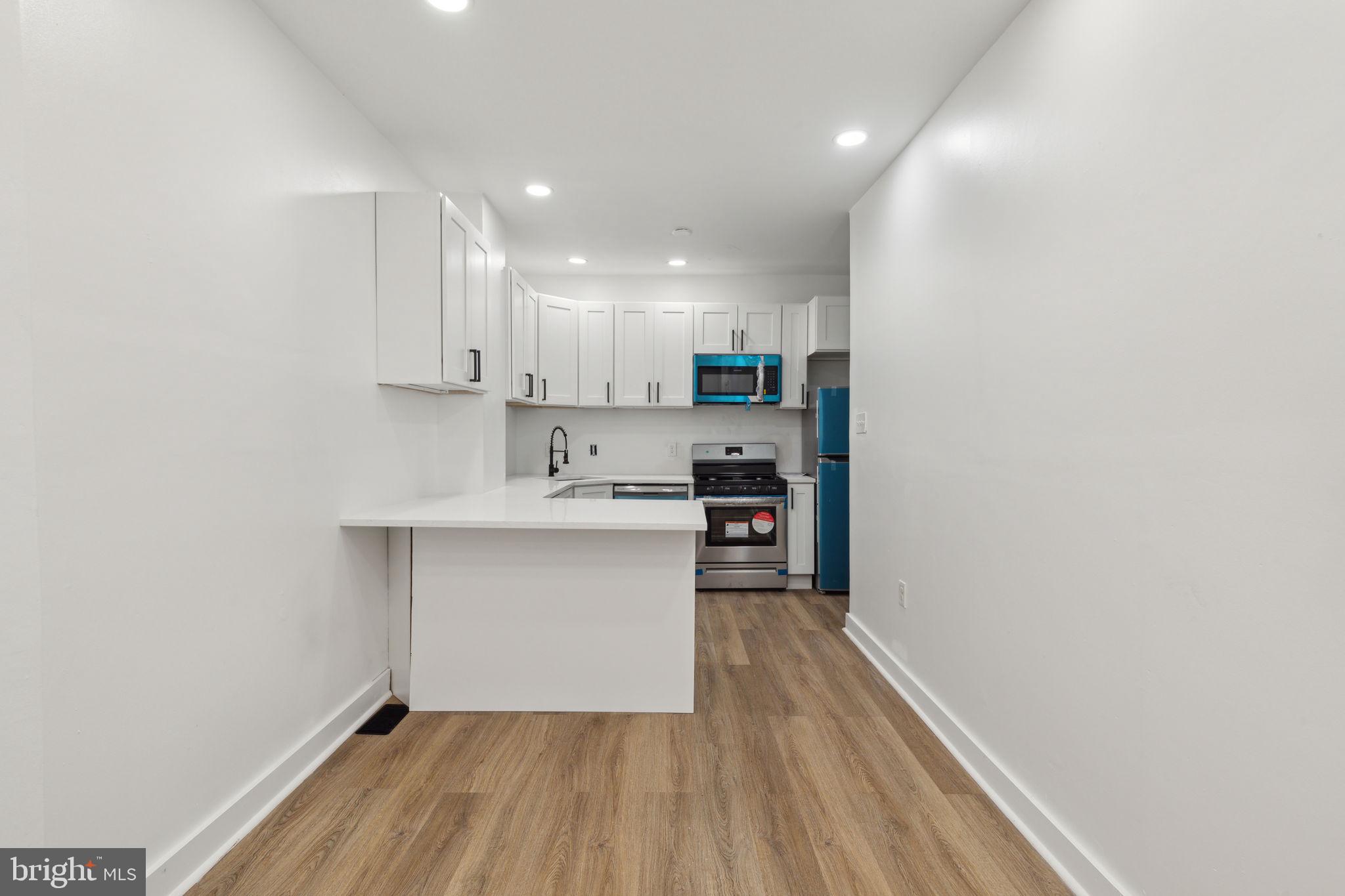 4928 WALTON AVE #3