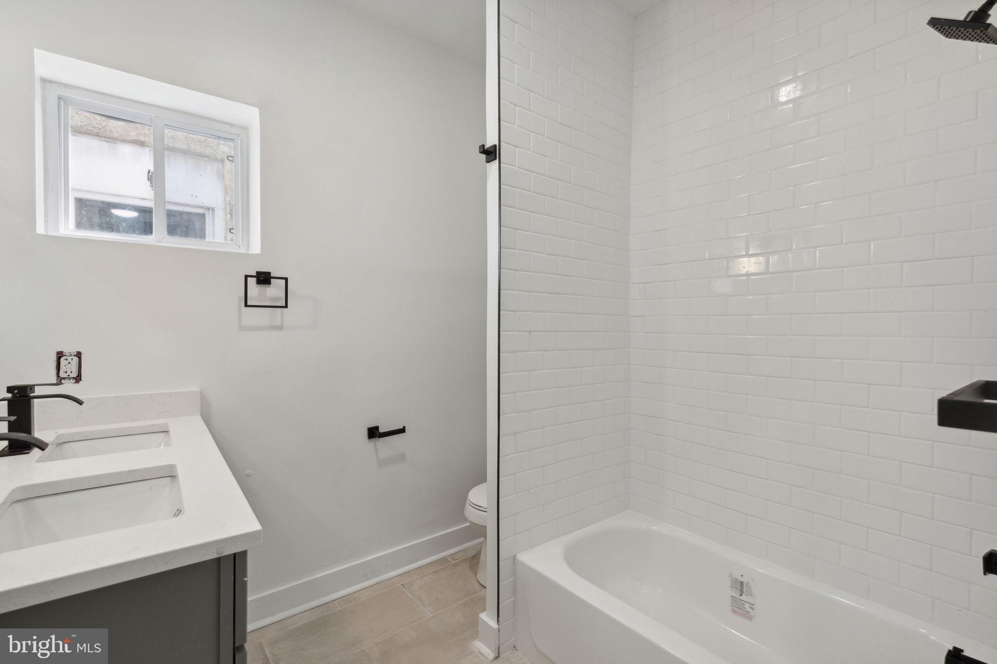 4928 WALTON AVE #3