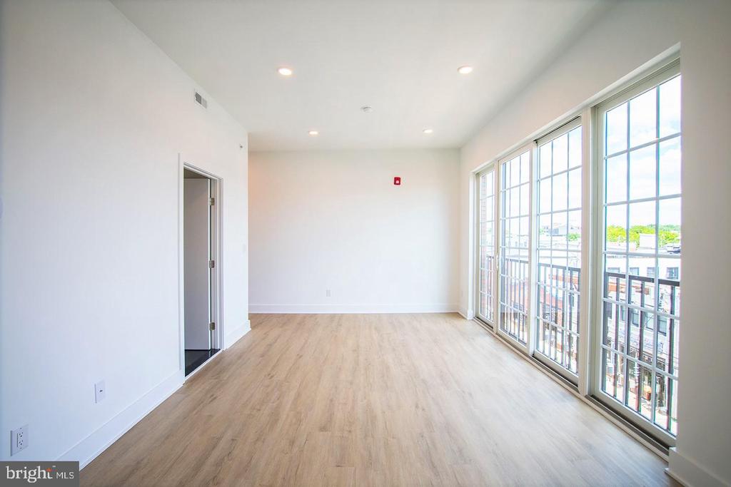 1324 FRANKFORD AVE #UNIT 301