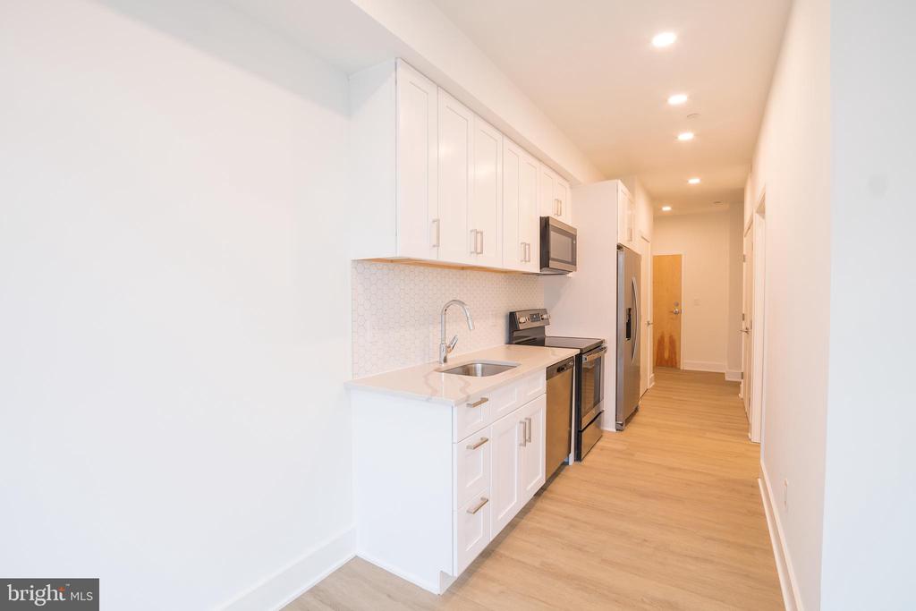 1324 FRANKFORD AVE #UNIT 215