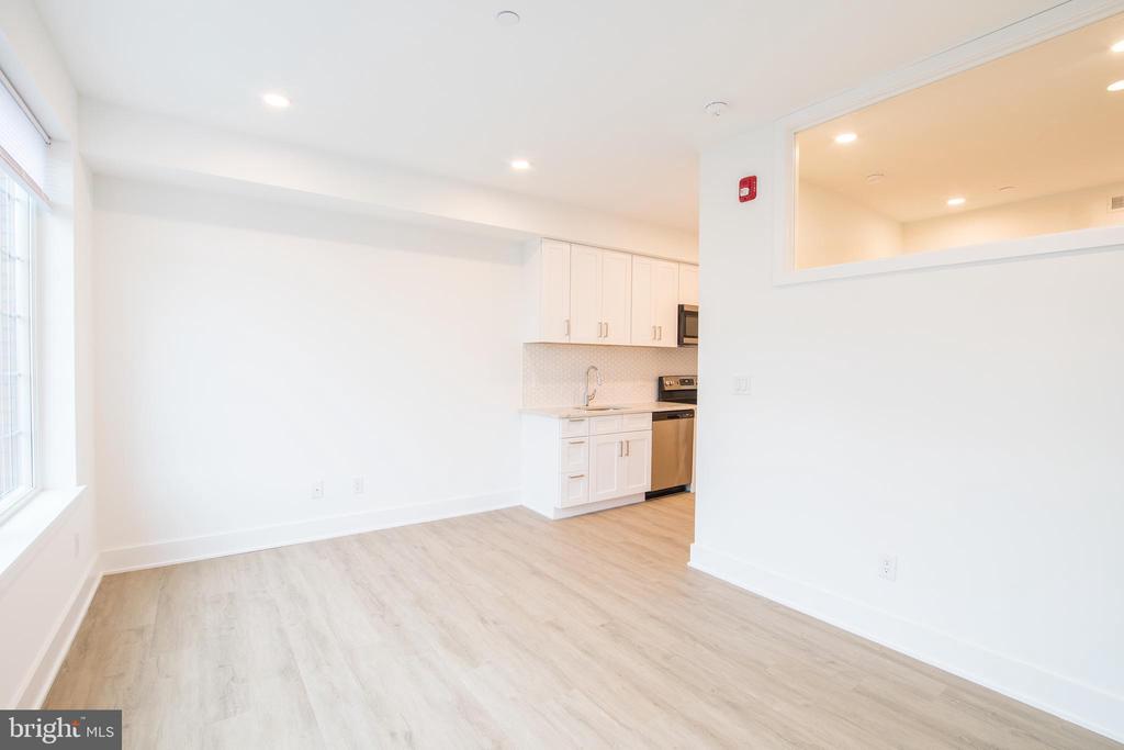 1324 FRANKFORD AVE #UNIT 215