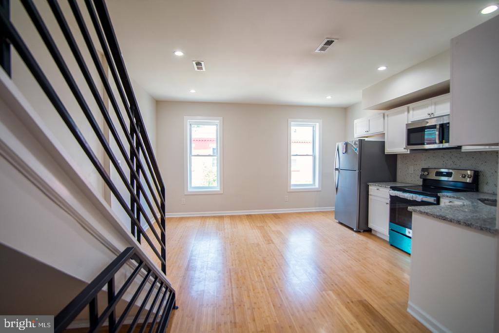 2428 SHARSWOOD ST #UNIT 2